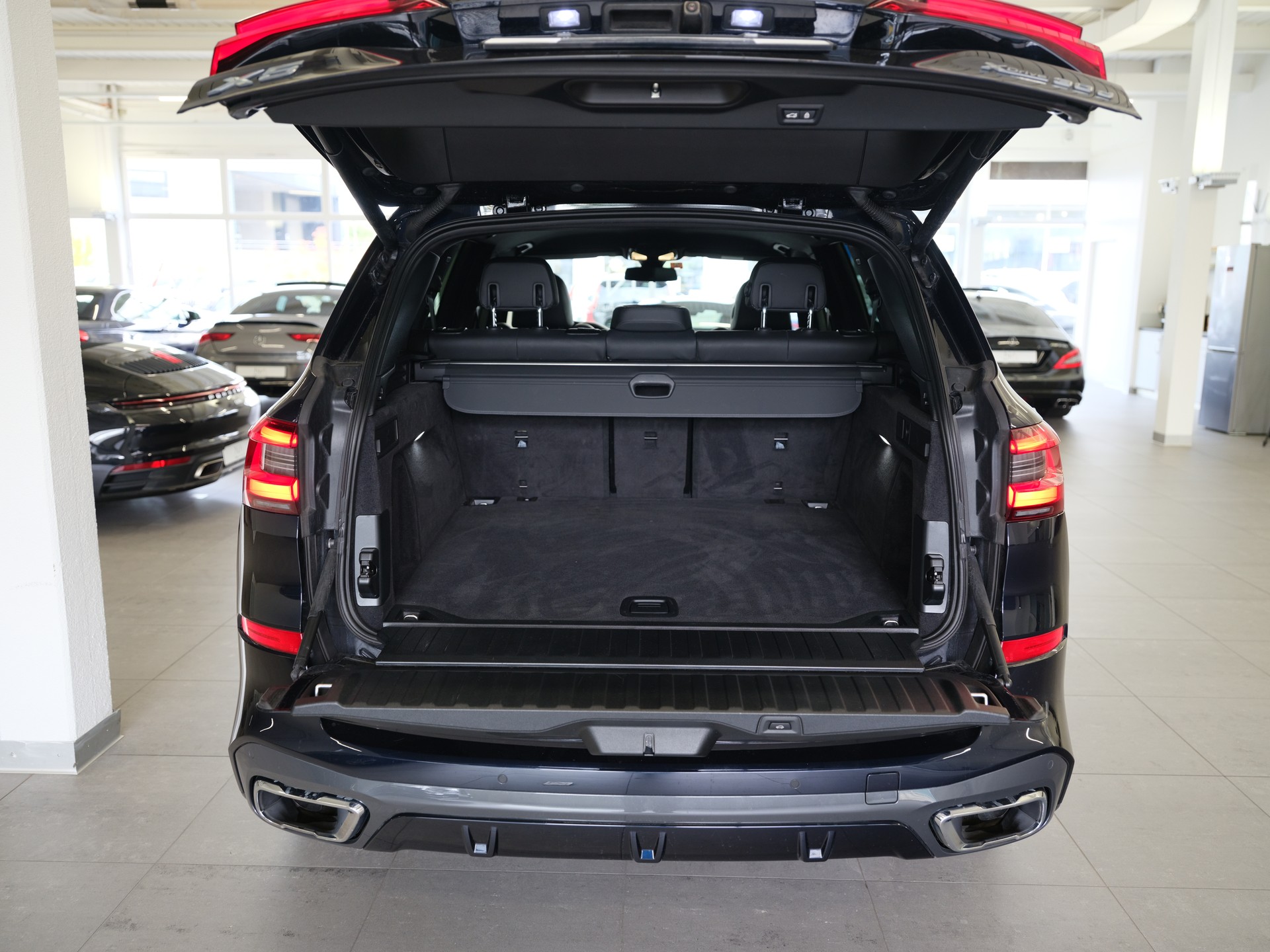 BMW X5 xDrive 48V 30d M Sport Steptronic-image-25