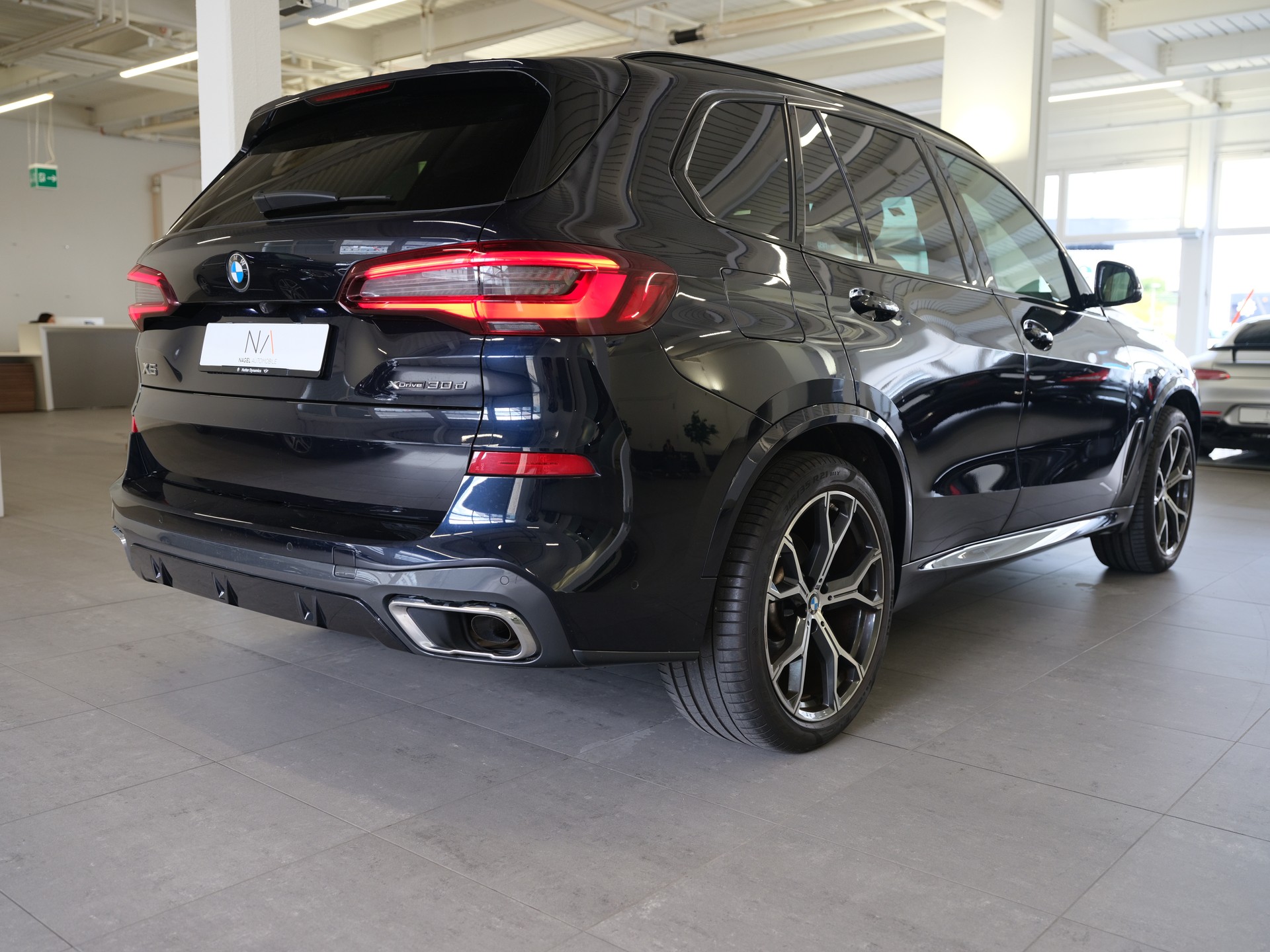 BMW X5 xDrive 48V 30d M Sport Steptronic-image-6