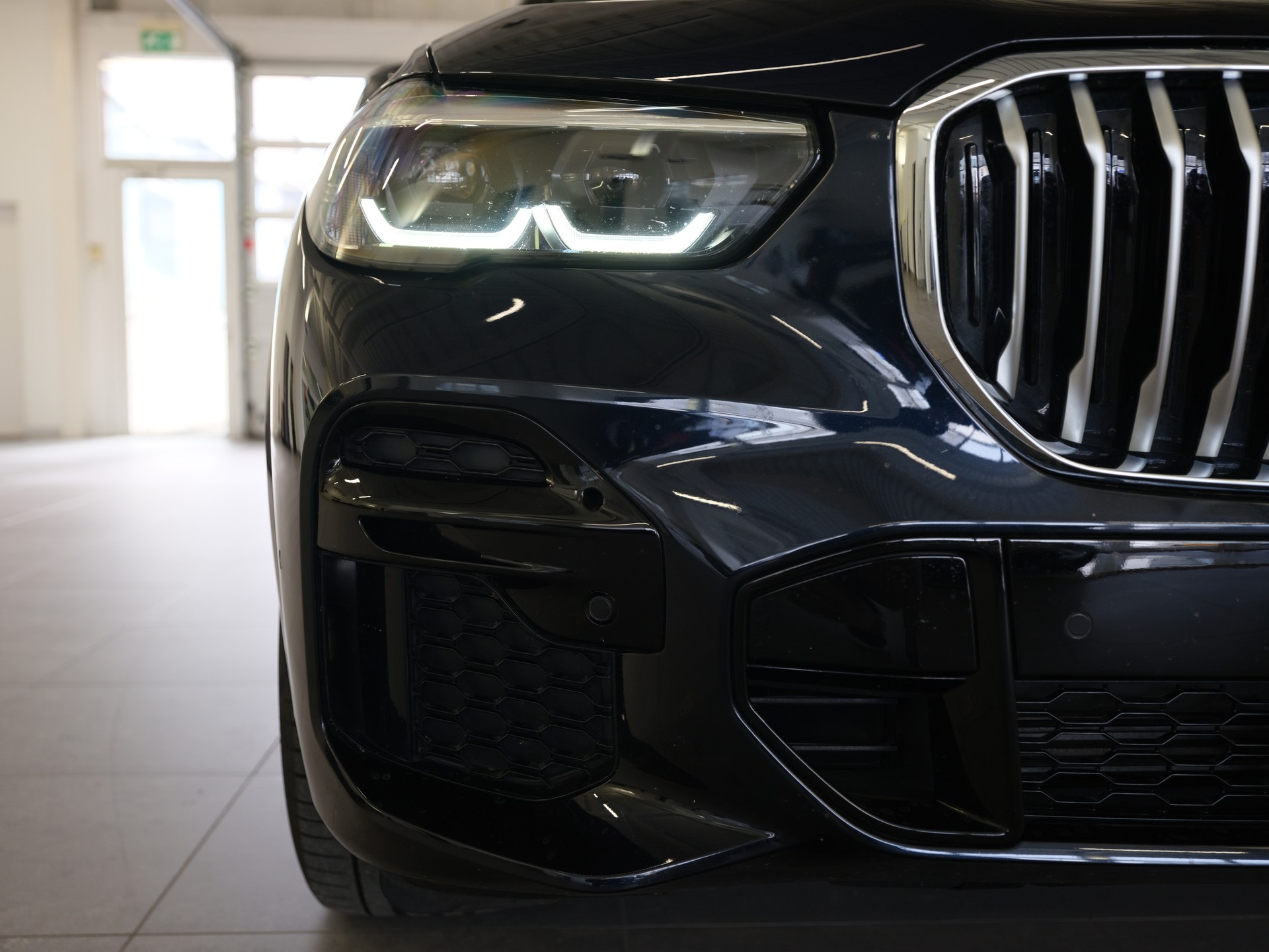 BMW X5 xDrive 48V 30d M Sport Steptronic-image-9