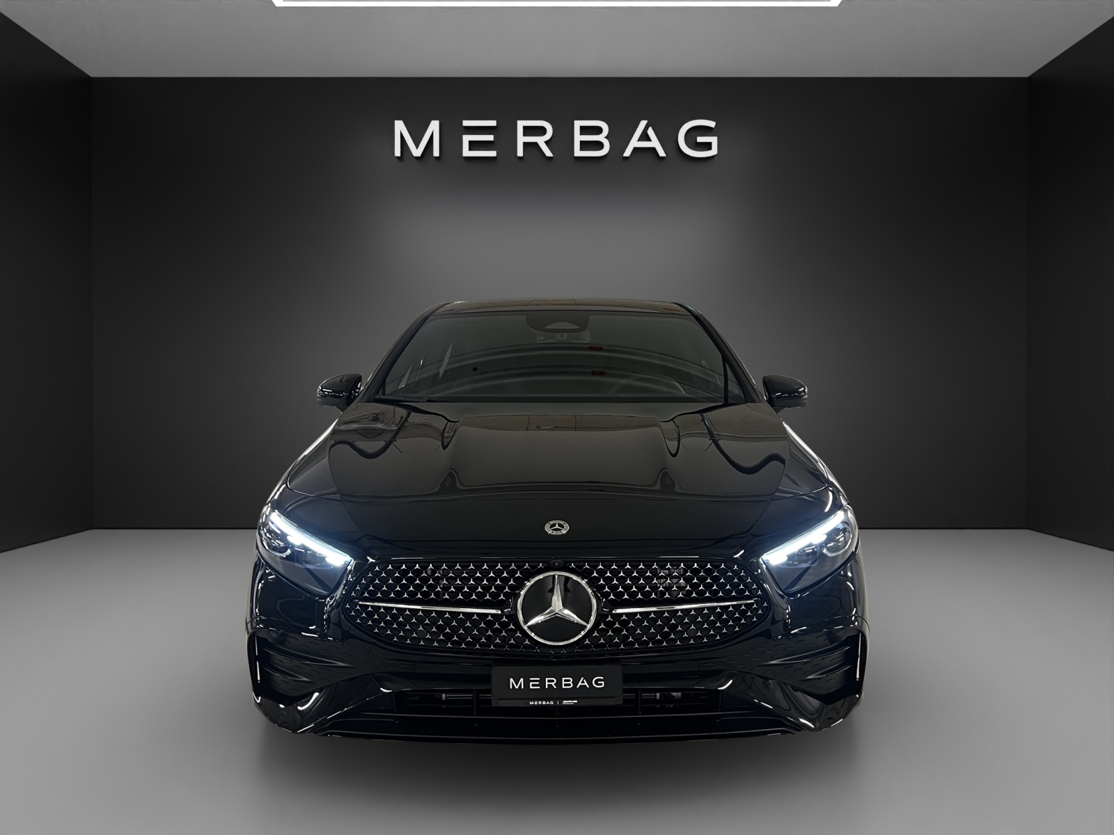 MERCEDES-BENZ A 250 e EQ Star 8G-DCT-image-1