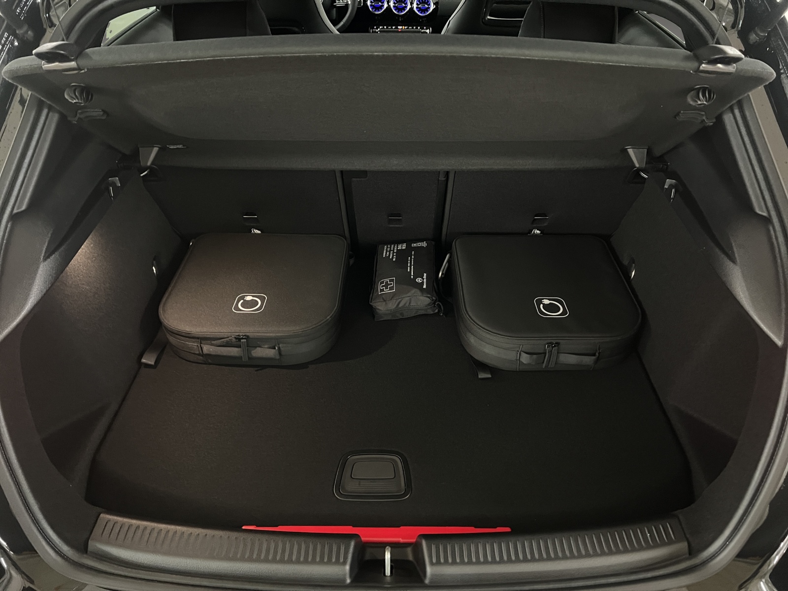 MERCEDES-BENZ A 250 e EQ Star 8G-DCT-image-15