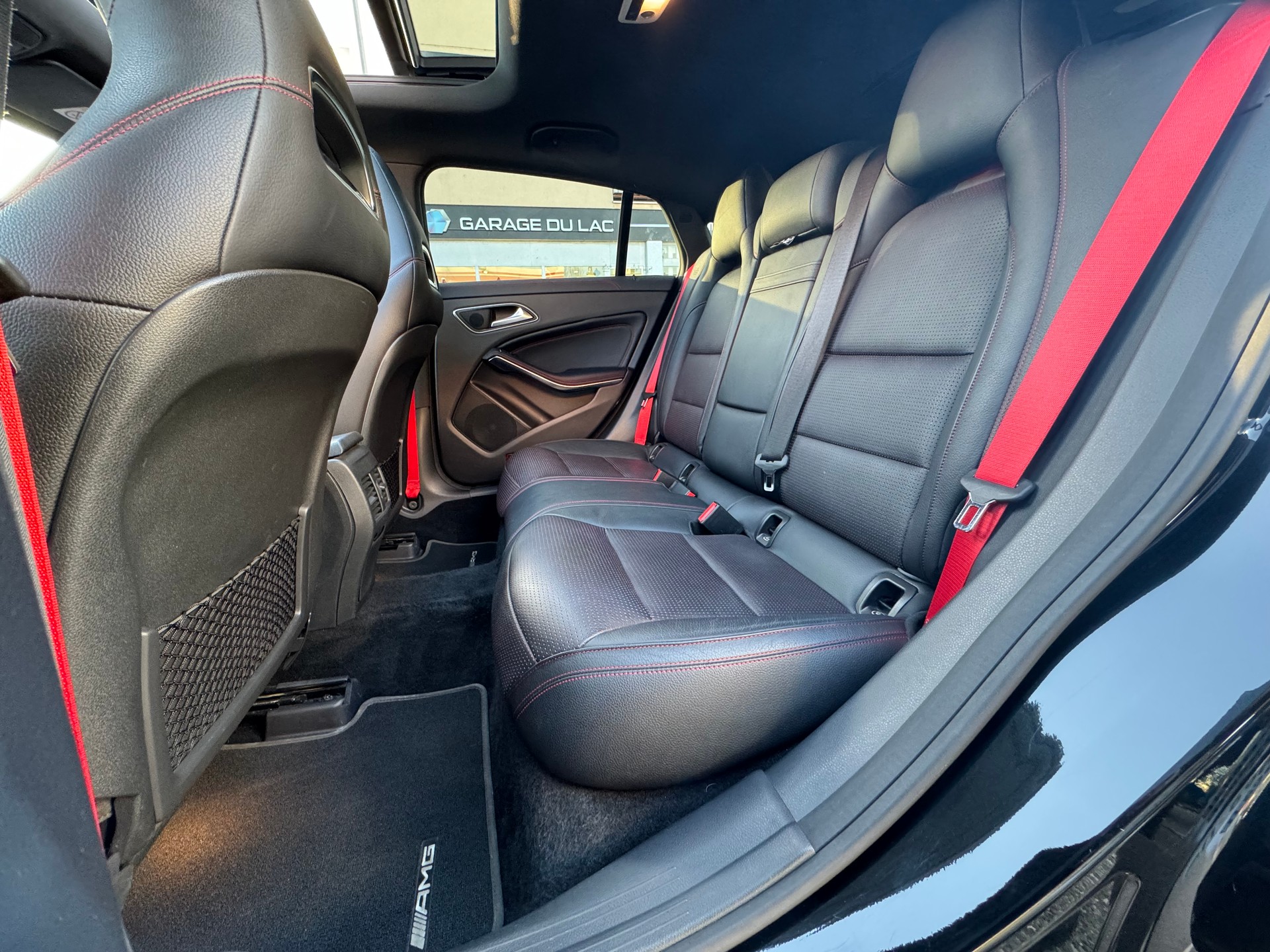 MERCEDES-BENZ CLA Shooting Brake 45 AMG 4Matic Speedshift-image-11