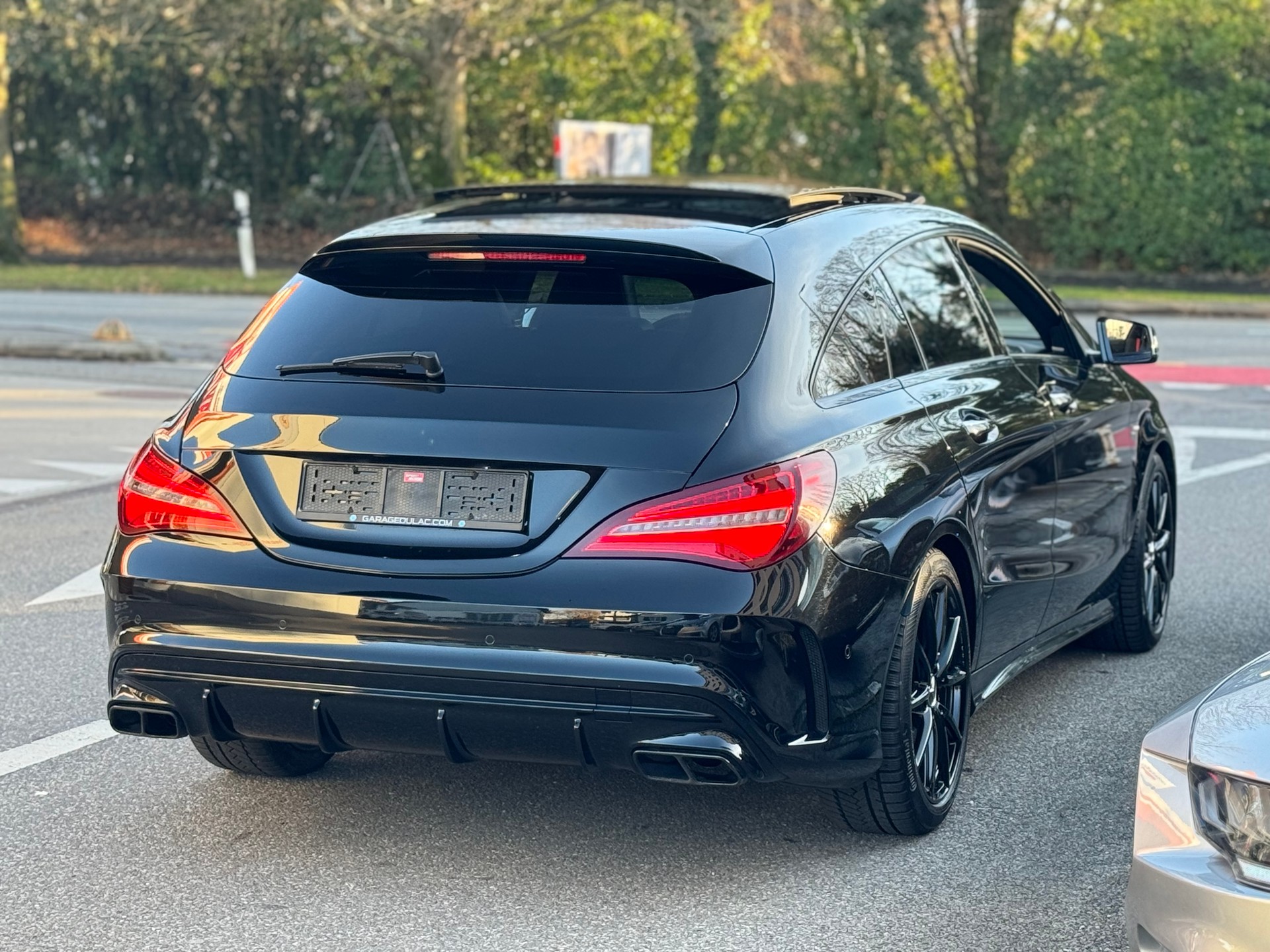 MERCEDES-BENZ CLA Shooting Brake 45 AMG 4Matic Speedshift-image-8