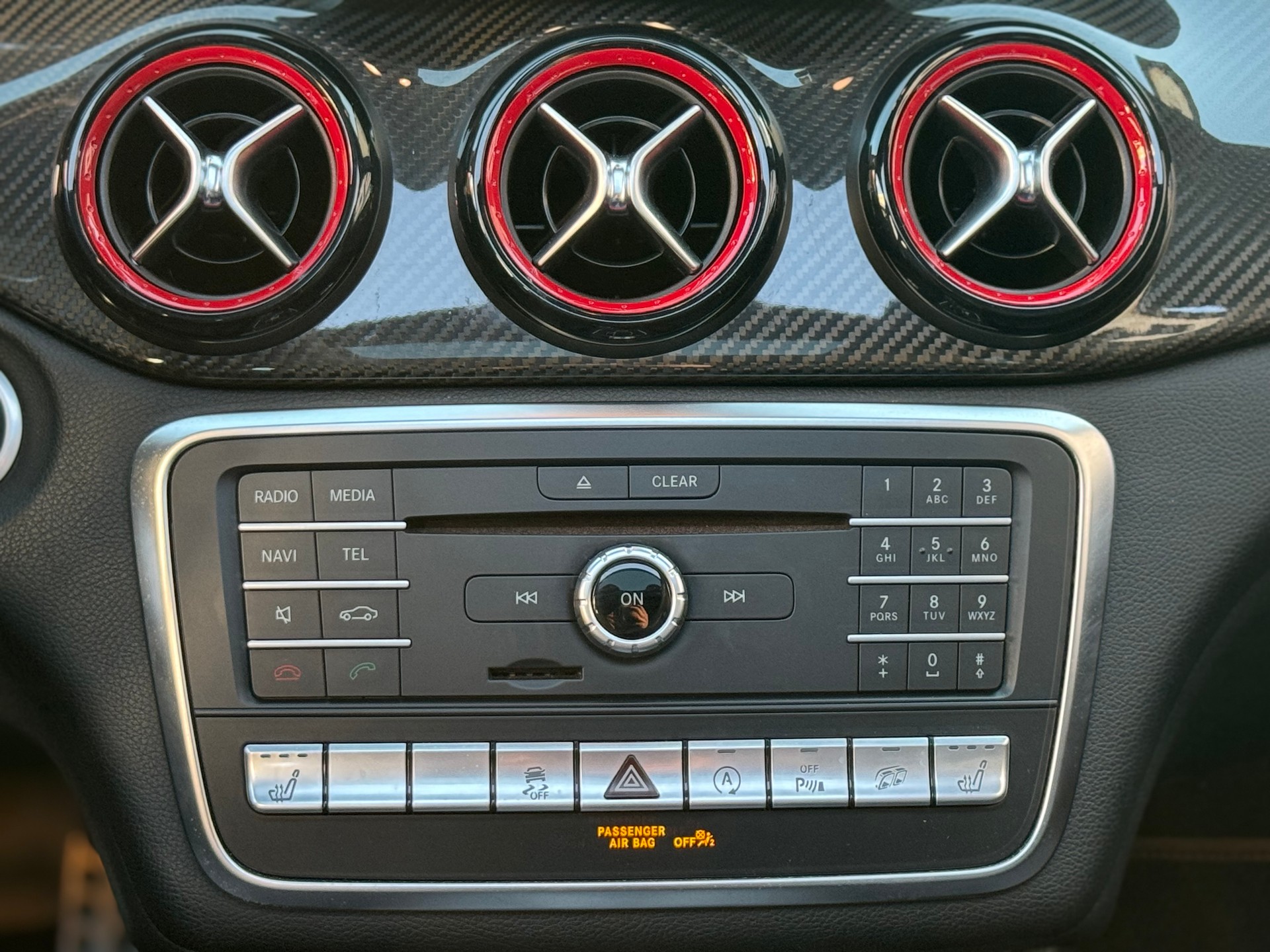 MERCEDES-BENZ CLA Shooting Brake 45 AMG 4Matic Speedshift-image-24