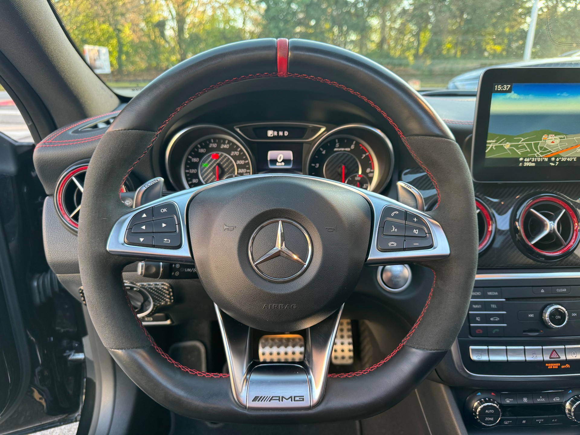 MERCEDES-BENZ CLA Shooting Brake 45 AMG 4Matic Speedshift-image-19