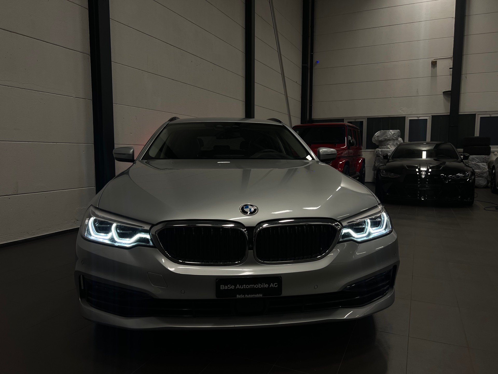 BMW 520d xDrive Touring Sport Line Steptronic-image-7