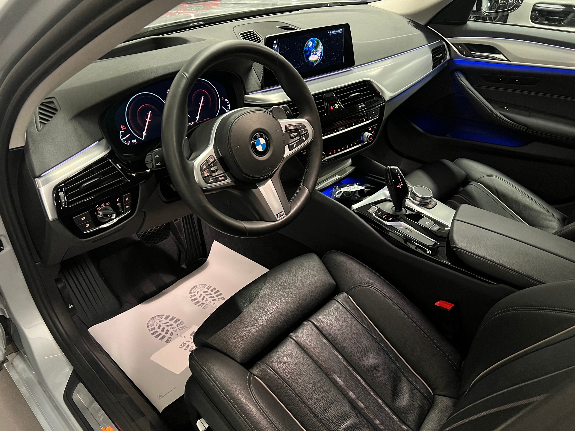 BMW 520d xDrive Touring Sport Line Steptronic-image-16
