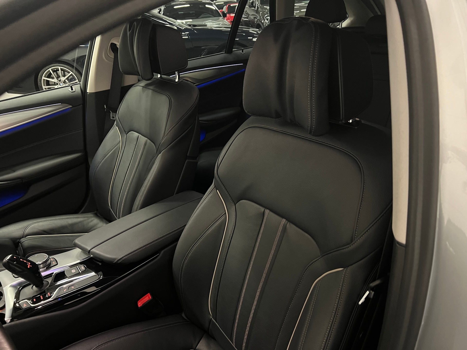 BMW 520d xDrive Touring Sport Line Steptronic-image-18