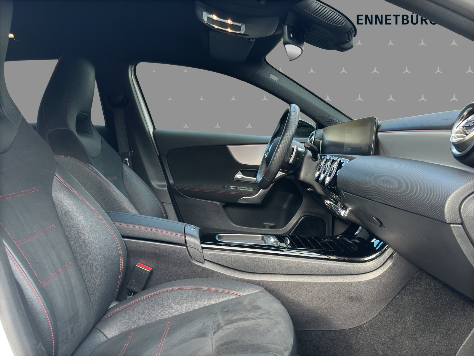 MERCEDES-BENZ A 180 AMG Line 7G-DCT-image-12