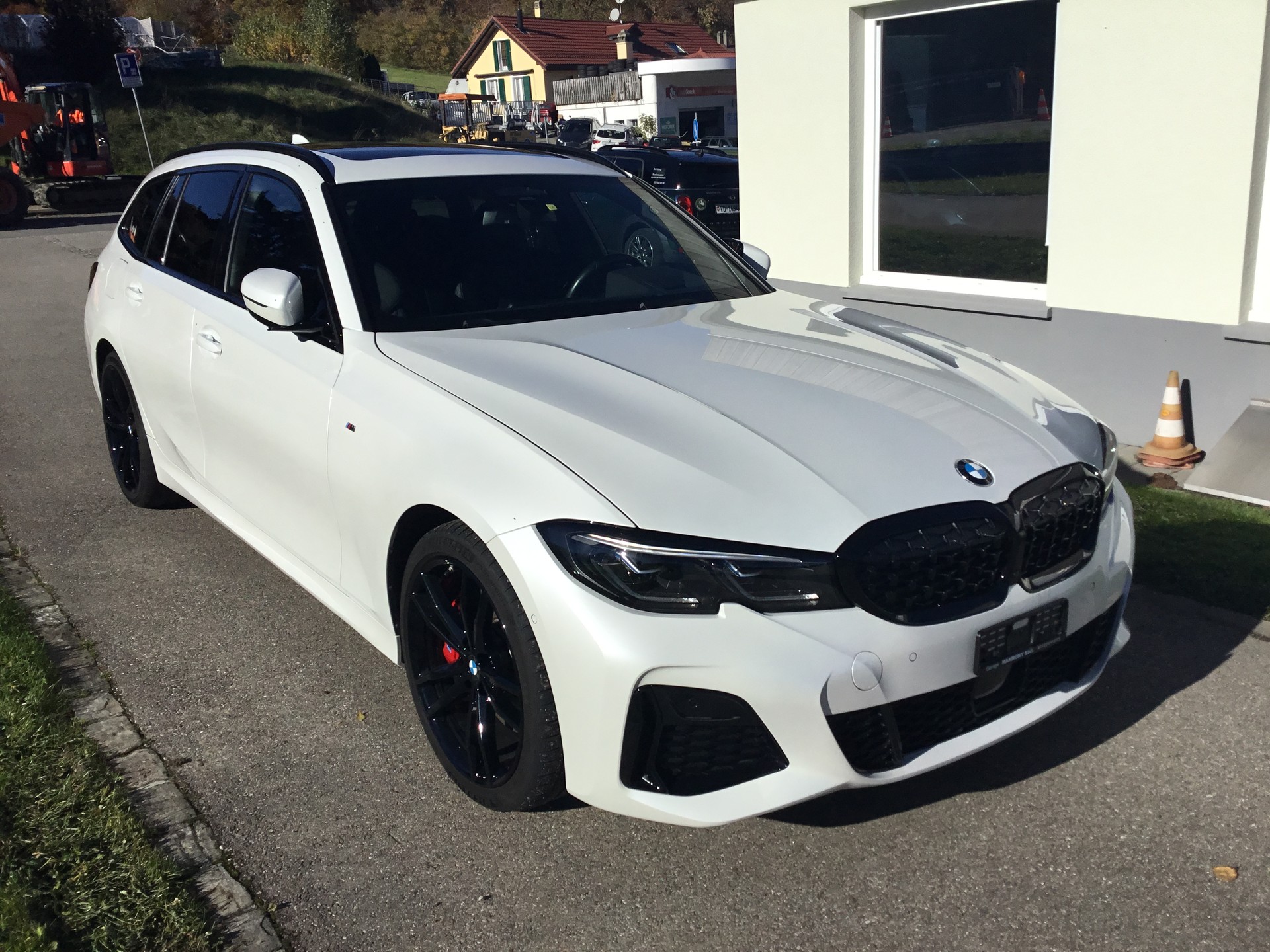 BMW M340i xDrive 48V Touring Steptronic-image-1