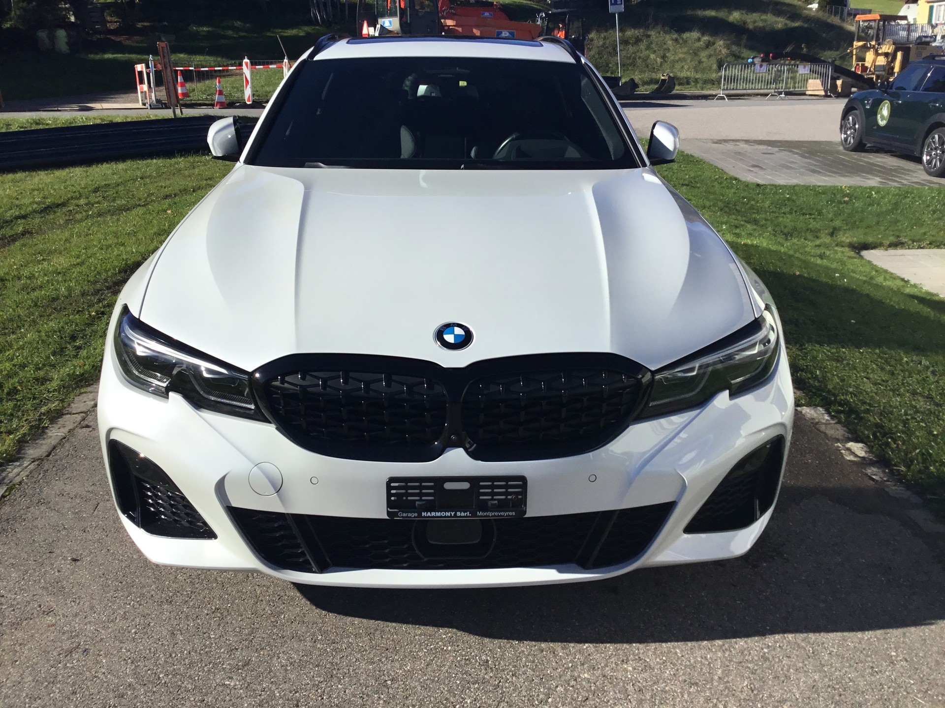 BMW M340i xDrive 48V Touring Steptronic-image-2