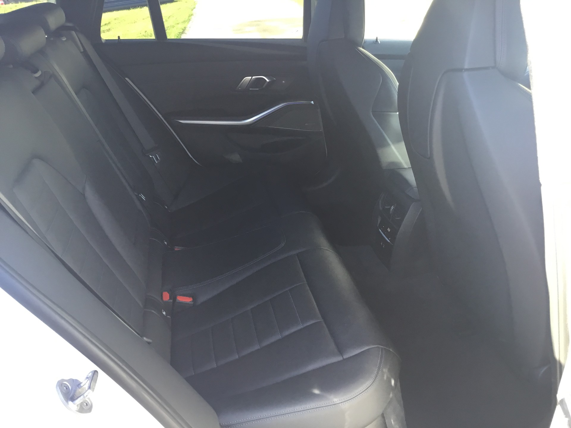 BMW M340i xDrive 48V Touring Steptronic-image-14