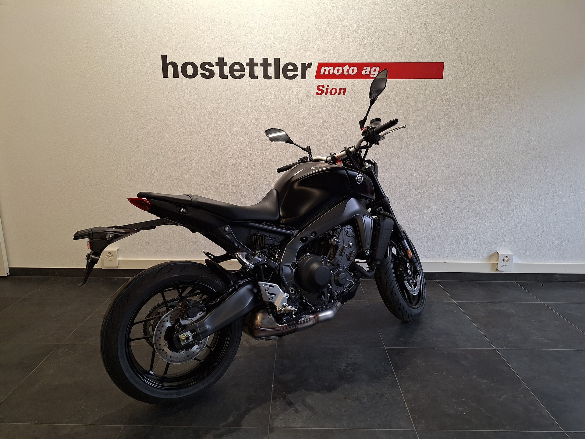 YAMAHA MT-09-showroom-element-2