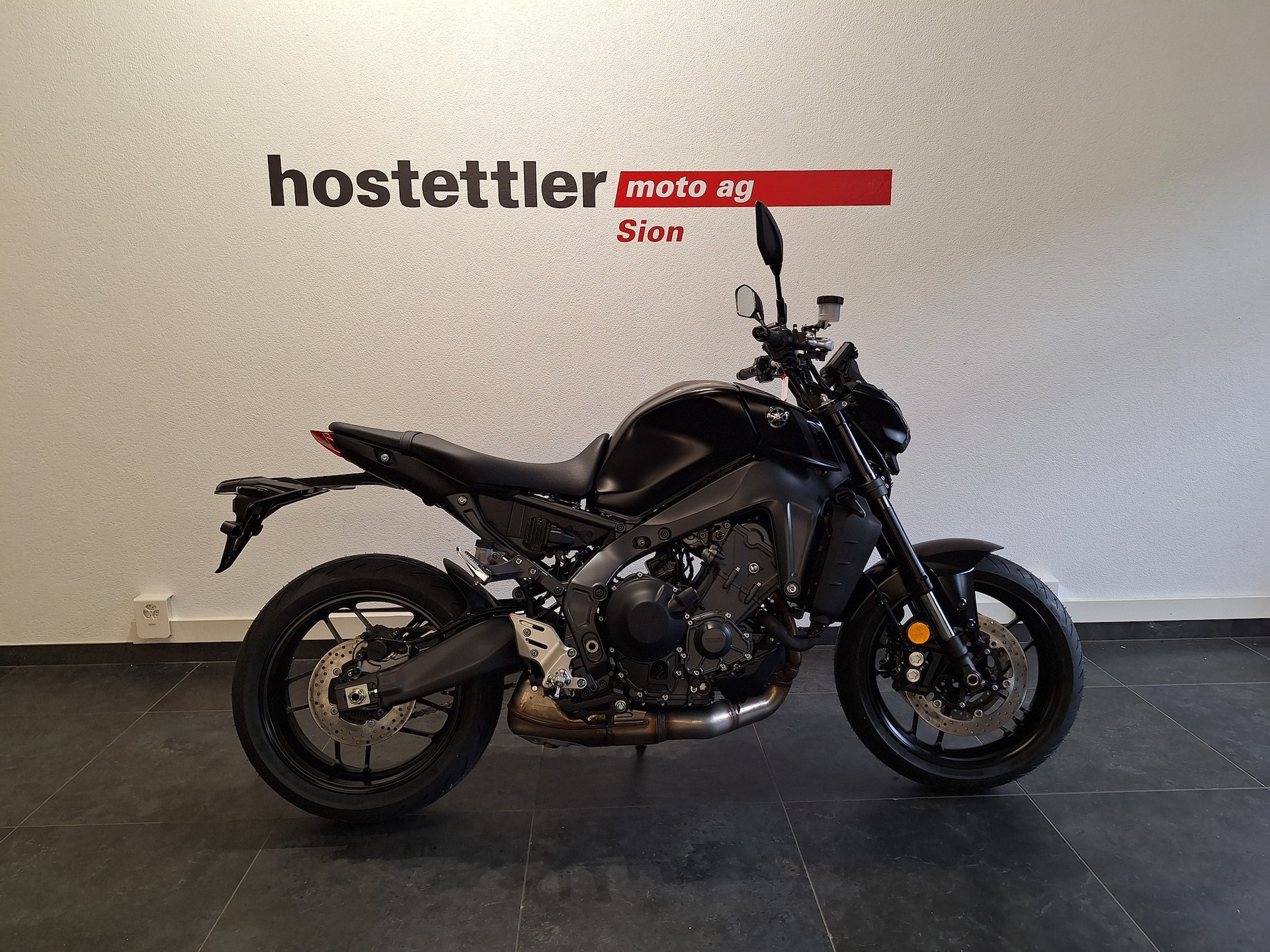 YAMAHA MT-09-showroom-element-1
