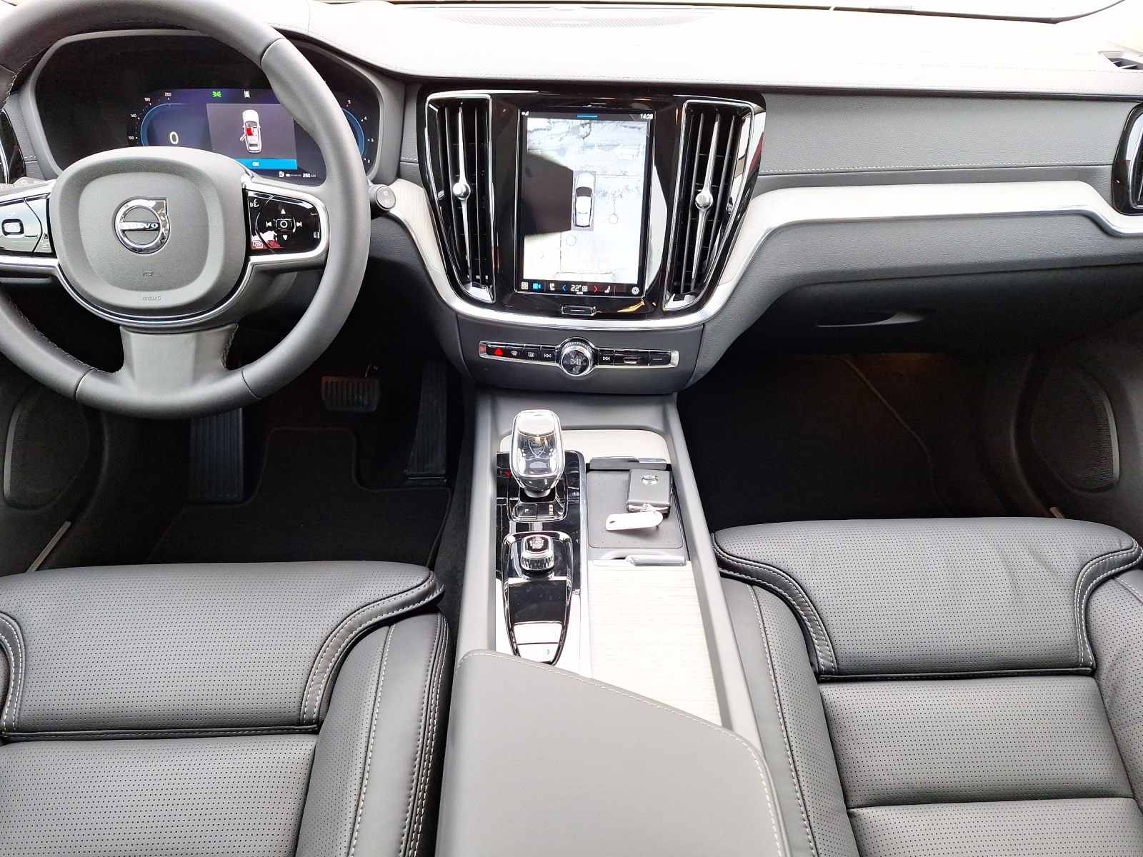 VOLVO V60 Cross Country 2.0 B4 Ultimate AWD-image-9