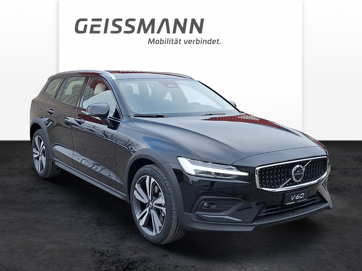 VOLVO V60 Cross Country 2.0 B4 Ultimate AWD-image-1
