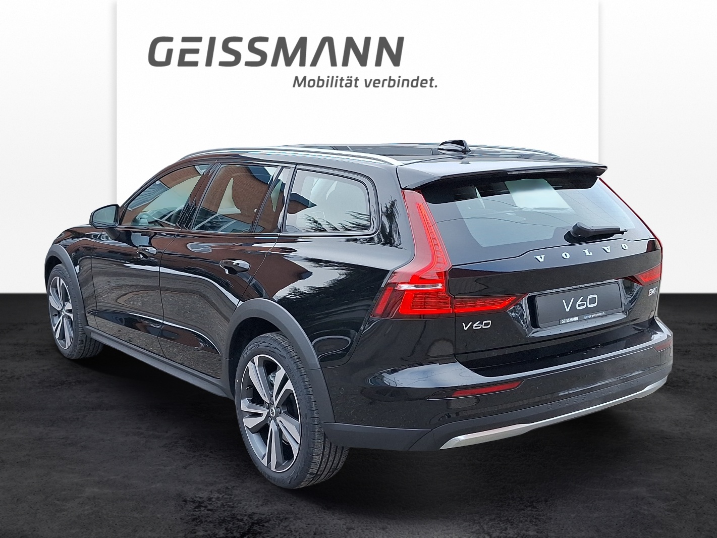 VOLVO V60 Cross Country 2.0 B4 Ultimate AWD-image-5