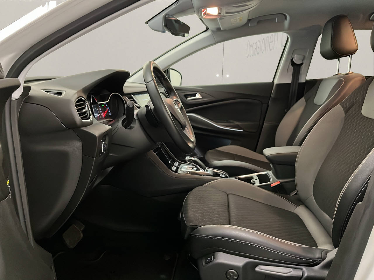 OPEL Grandland 1.6 T PHEV Excellence 4x4-image-4