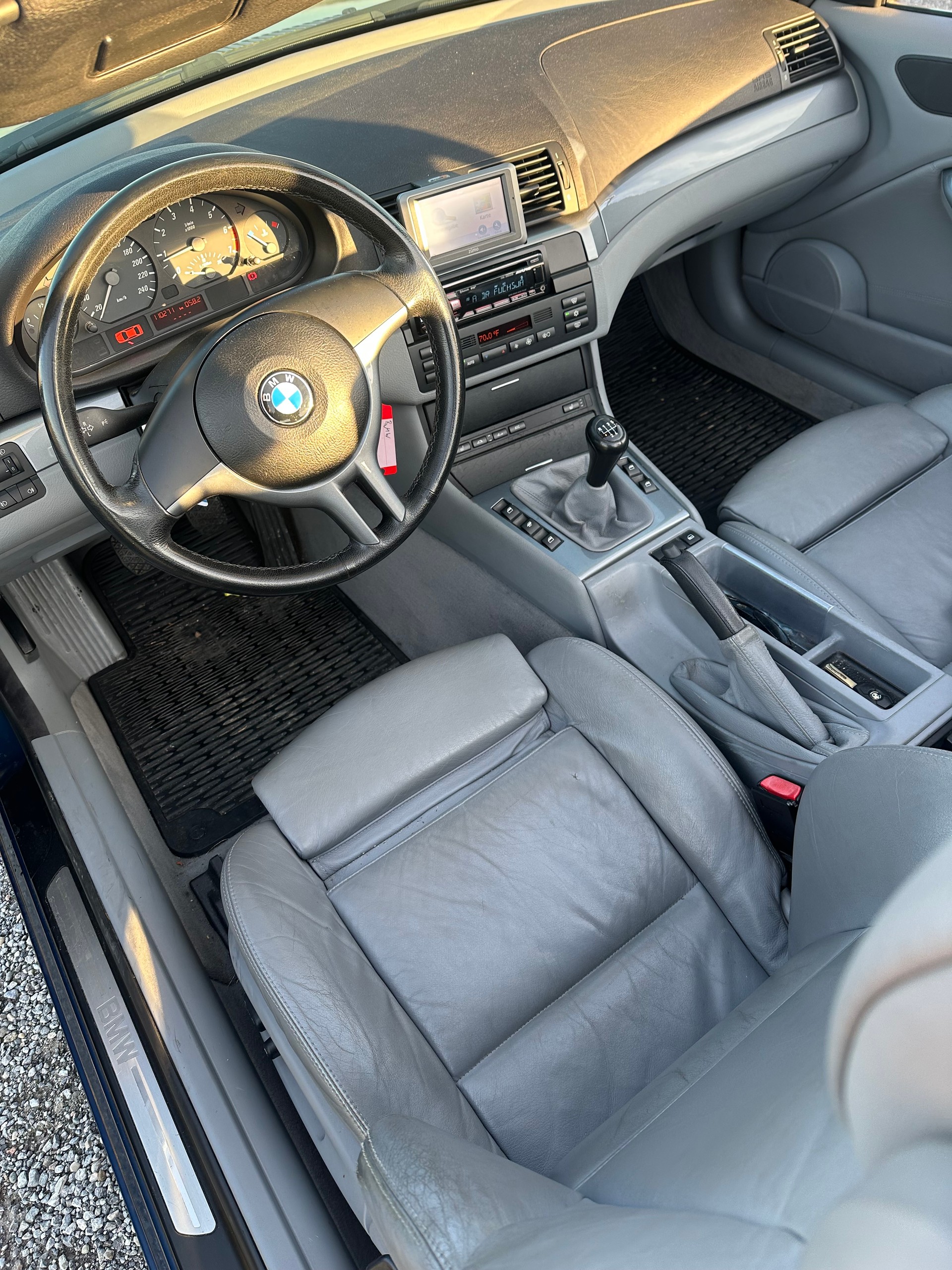 BMW 323Ci Cabriolet-image-5