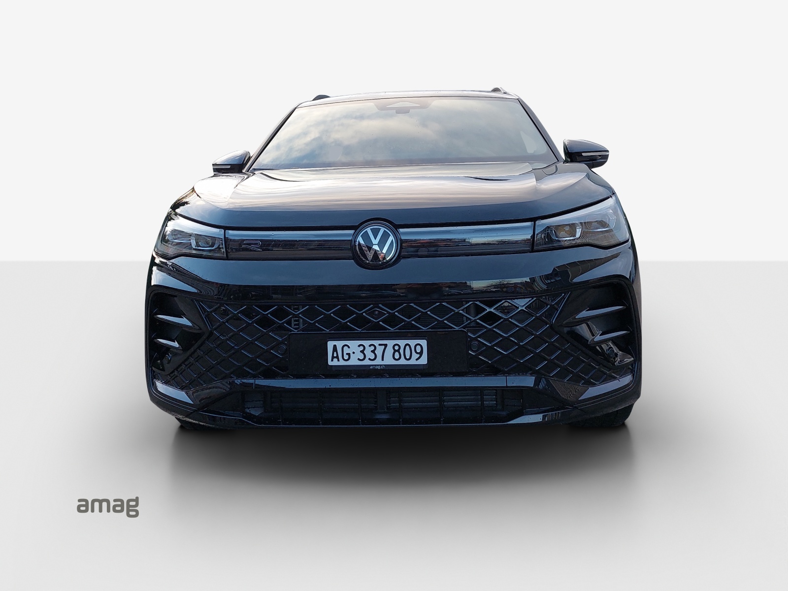 VW Tiguan 2.0 TSI DSG R-Line 4Motion-image-6