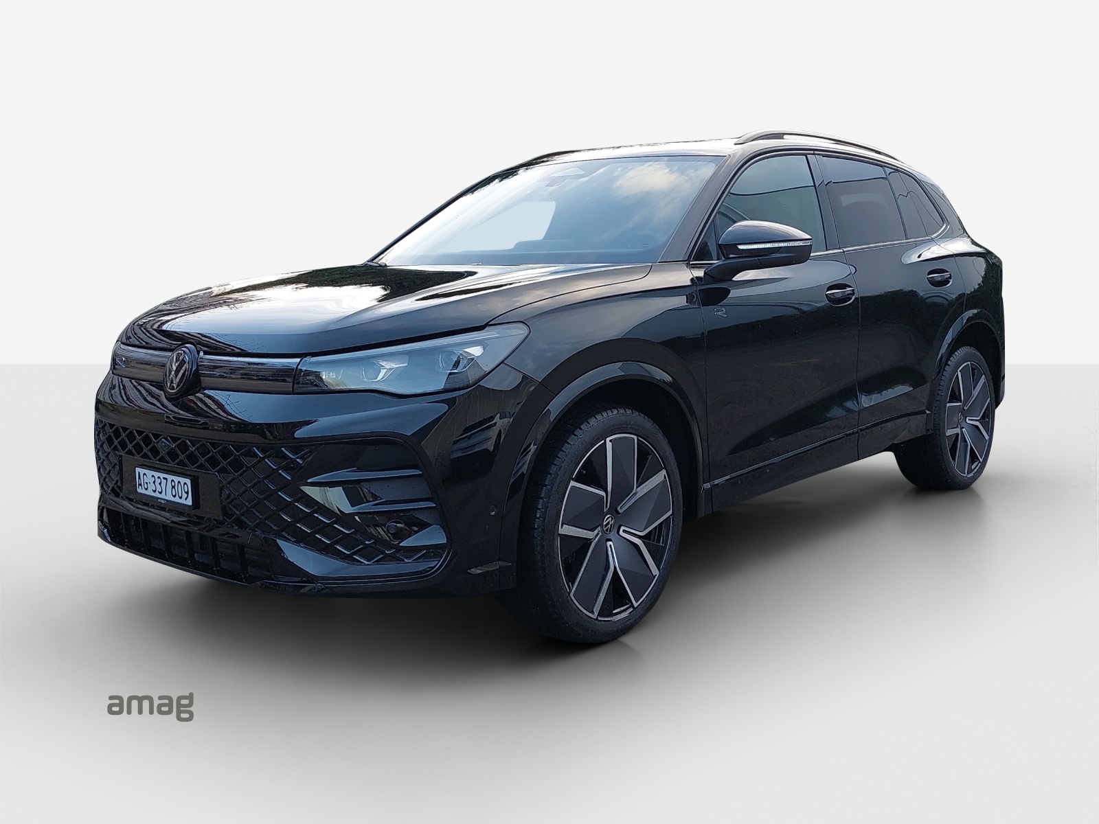 VW Tiguan 2.0 TSI DSG R-Line 4Motion-image-0