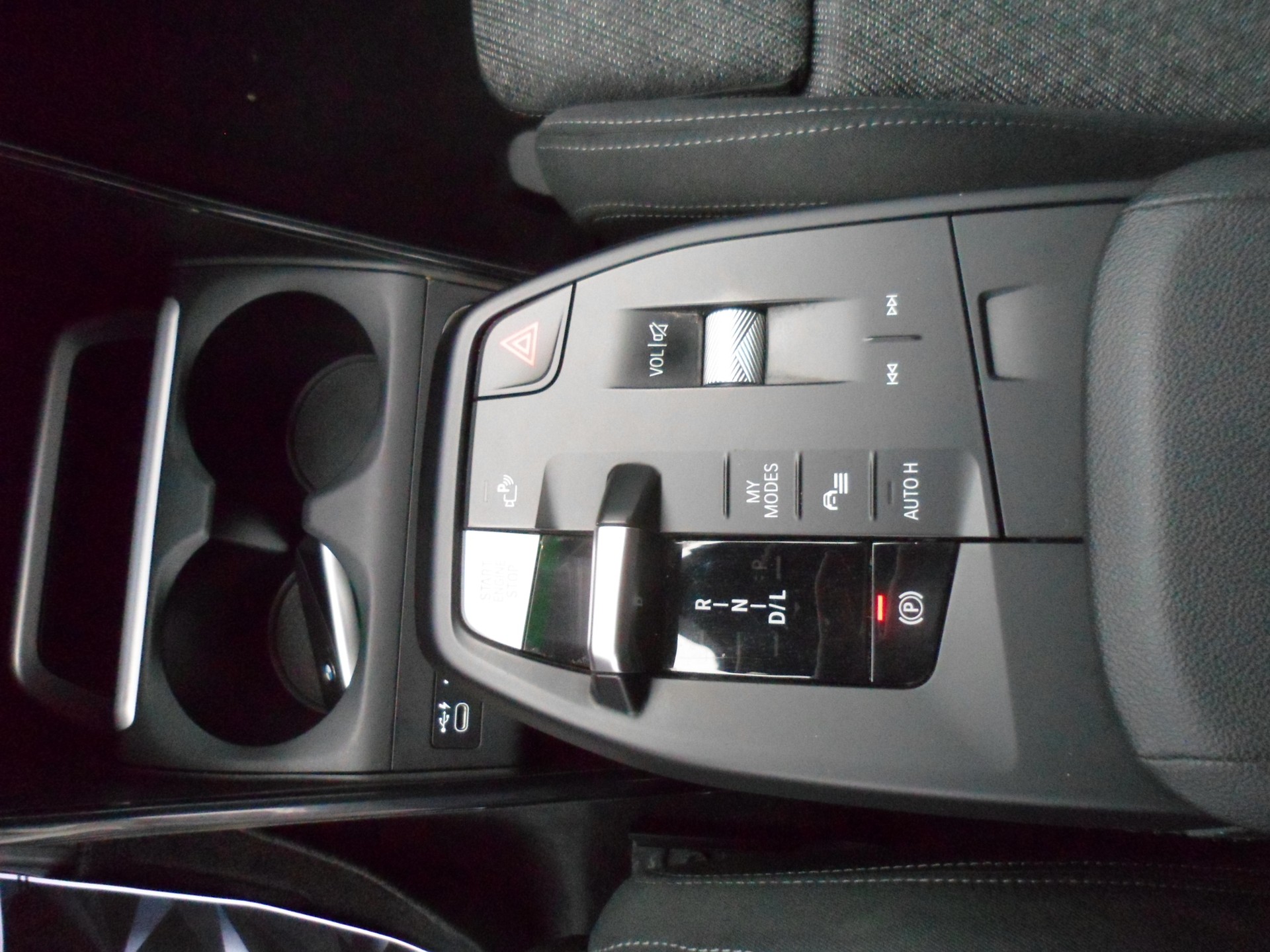 BMW 223d Active Tourer xDrive DKG-image-11