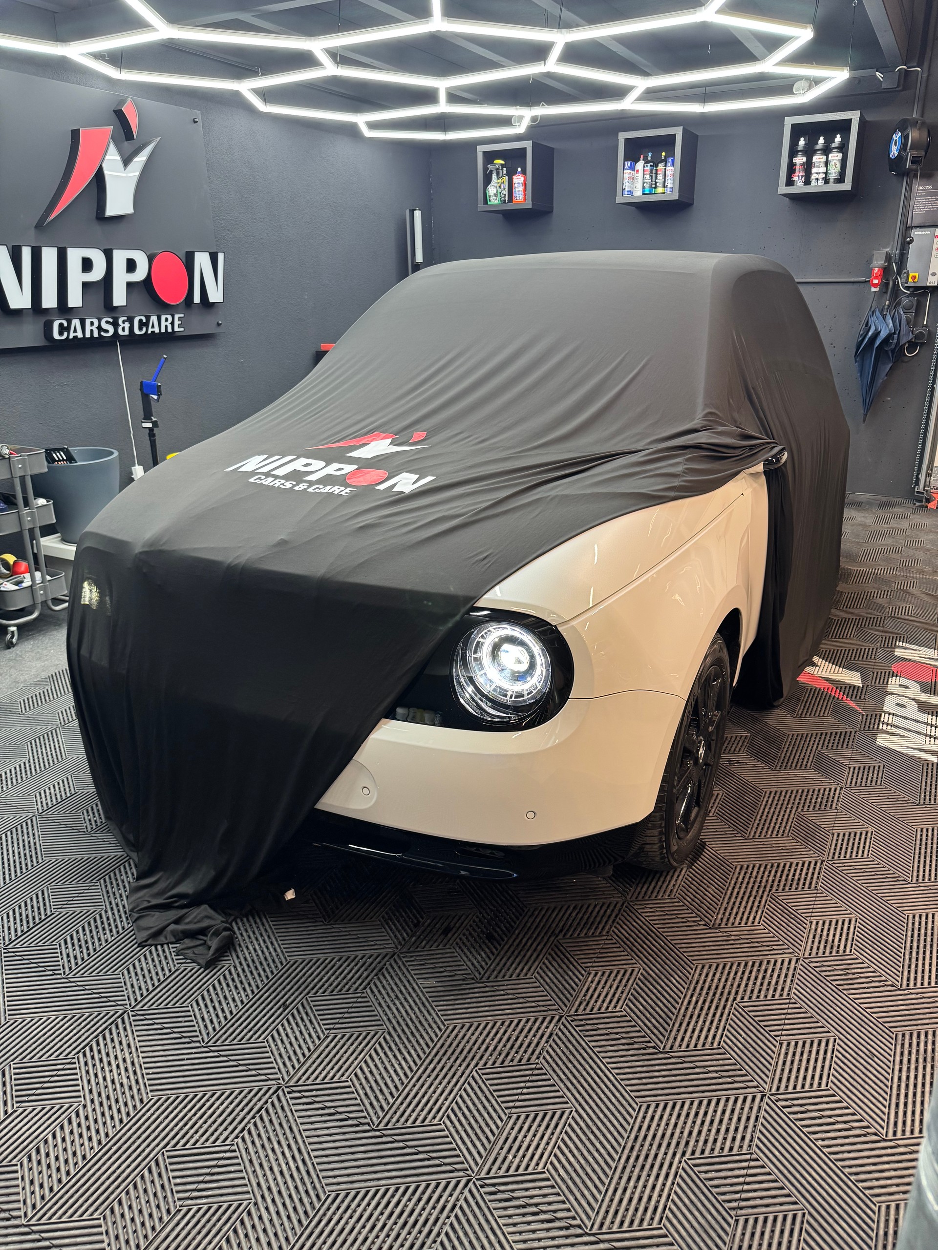 HONDA e