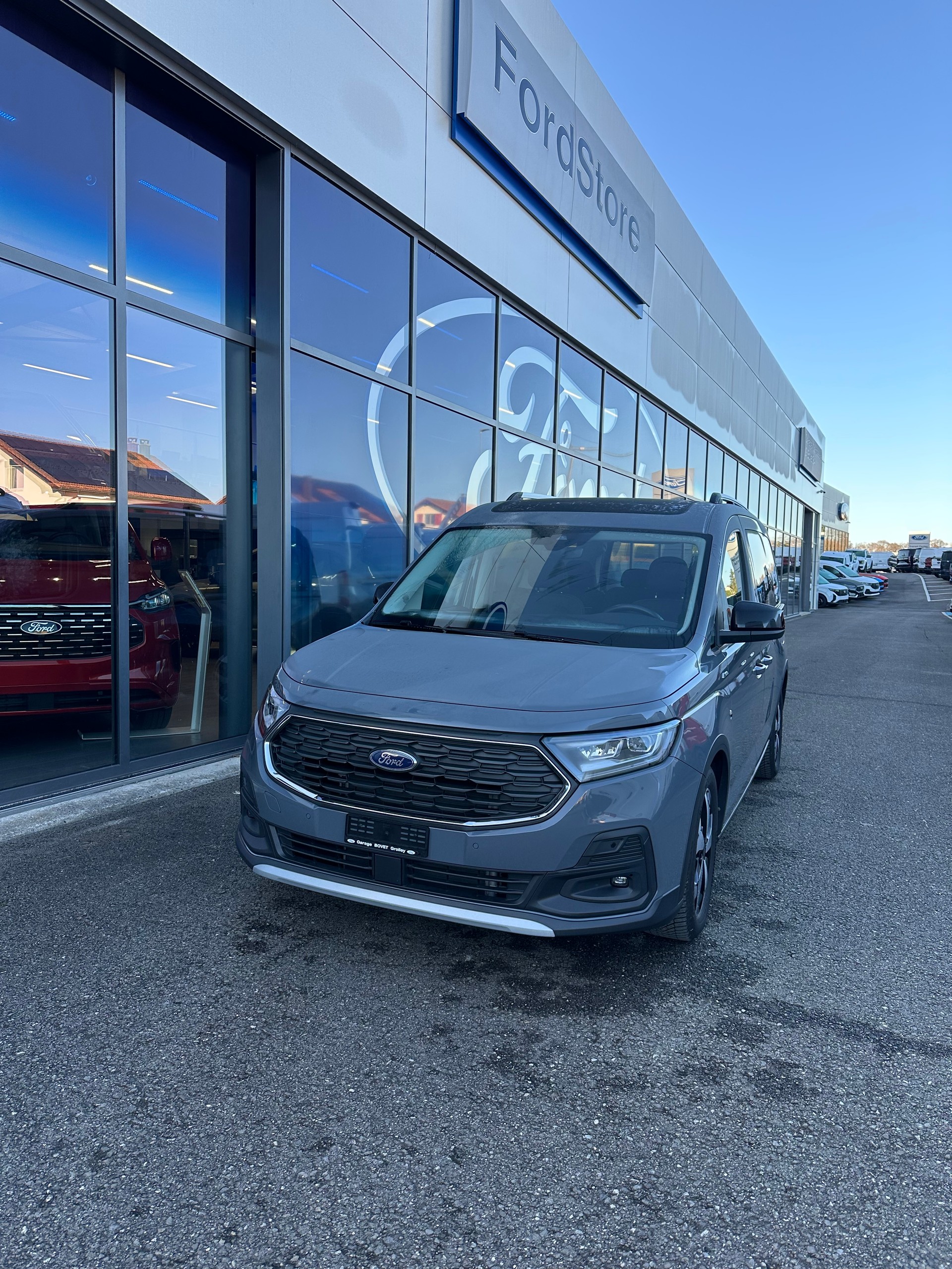 FORD TOURNEO CONNECT Grand 2.0 EcoB Active/122CV/Aut.