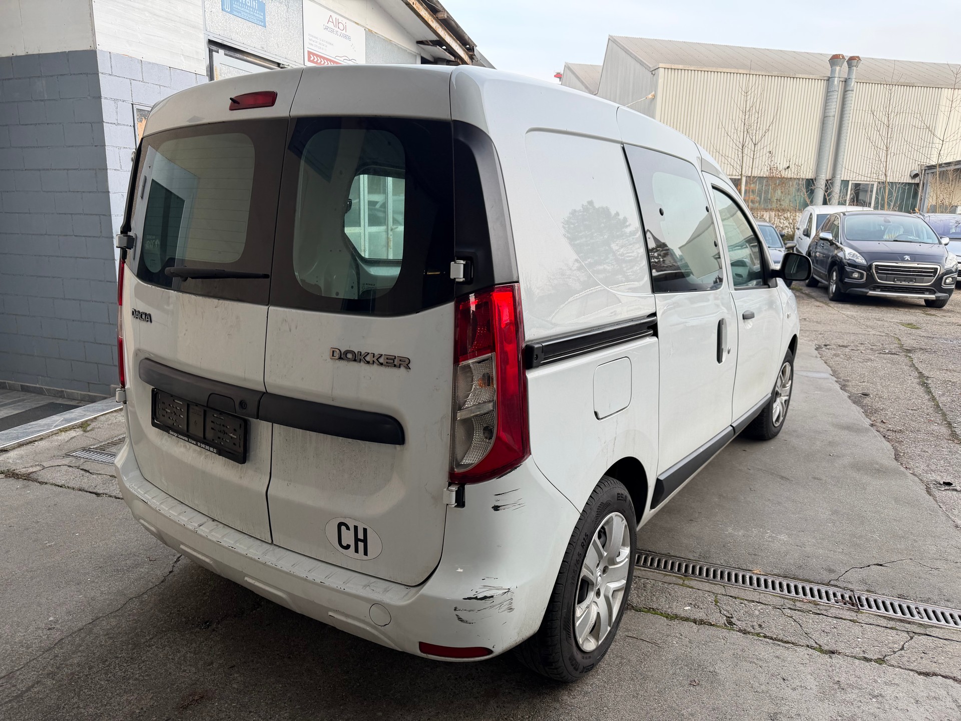 DACIA Dokker Van TCe 115 S&S Ambiance+-image-4