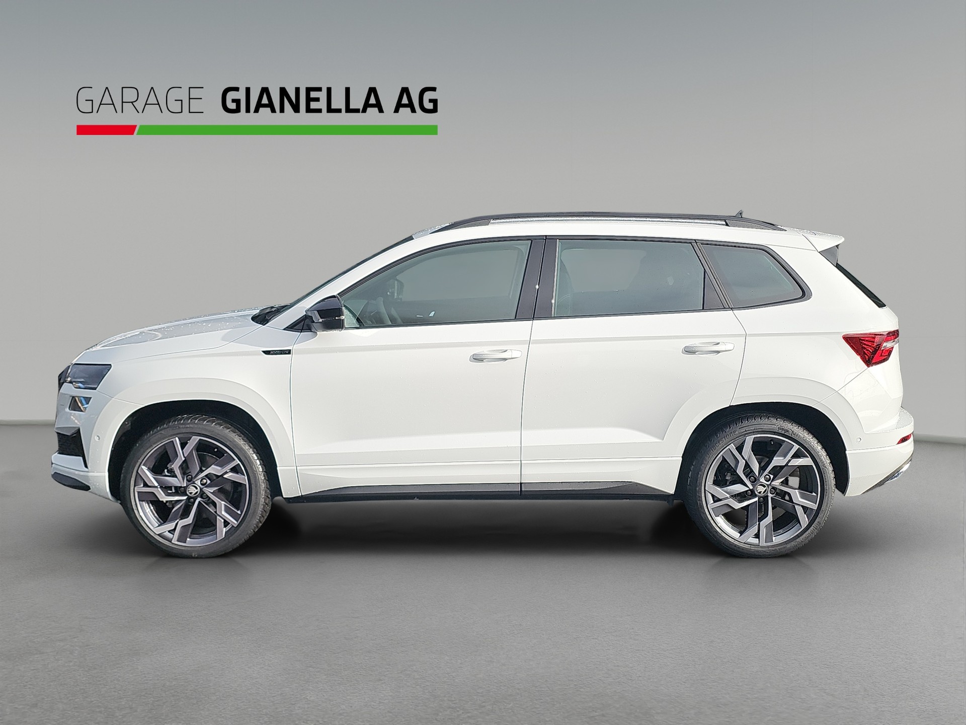 SKODA Karoq 2.0 TSI SportLine 4x4 DSG-showroom-element-1