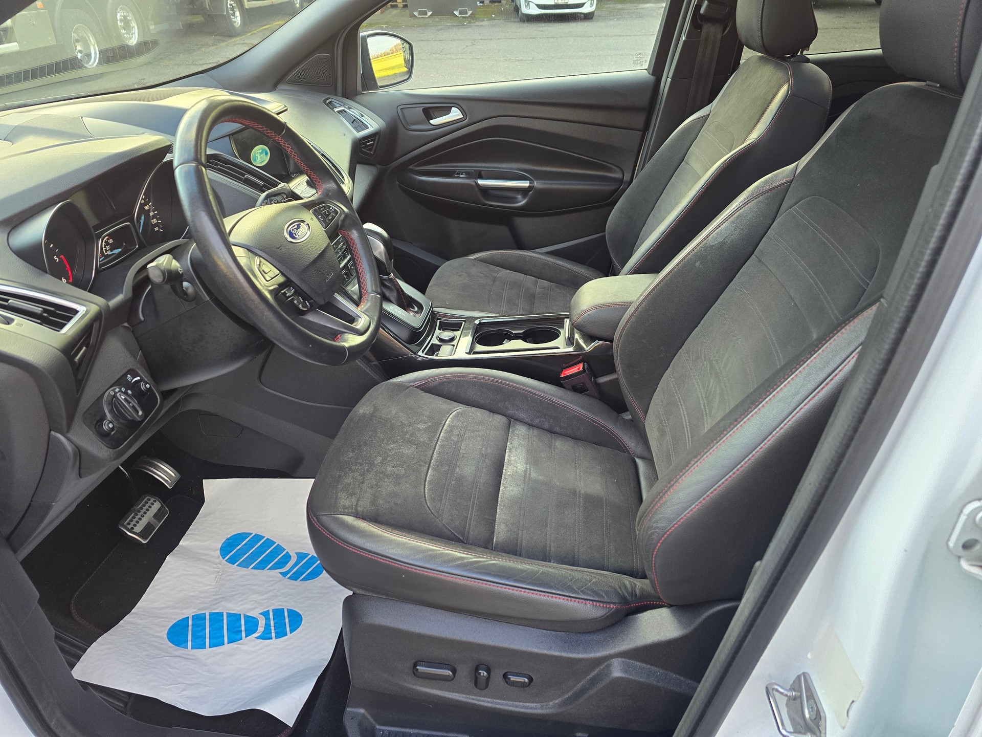 FORD Kuga 2.0 TDCi ST Line High 4WD PowerShift-image-11