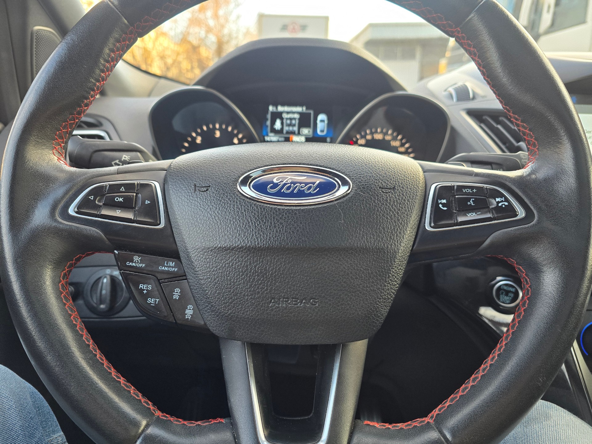 FORD Kuga 2.0 TDCi ST Line High 4WD PowerShift-image-18