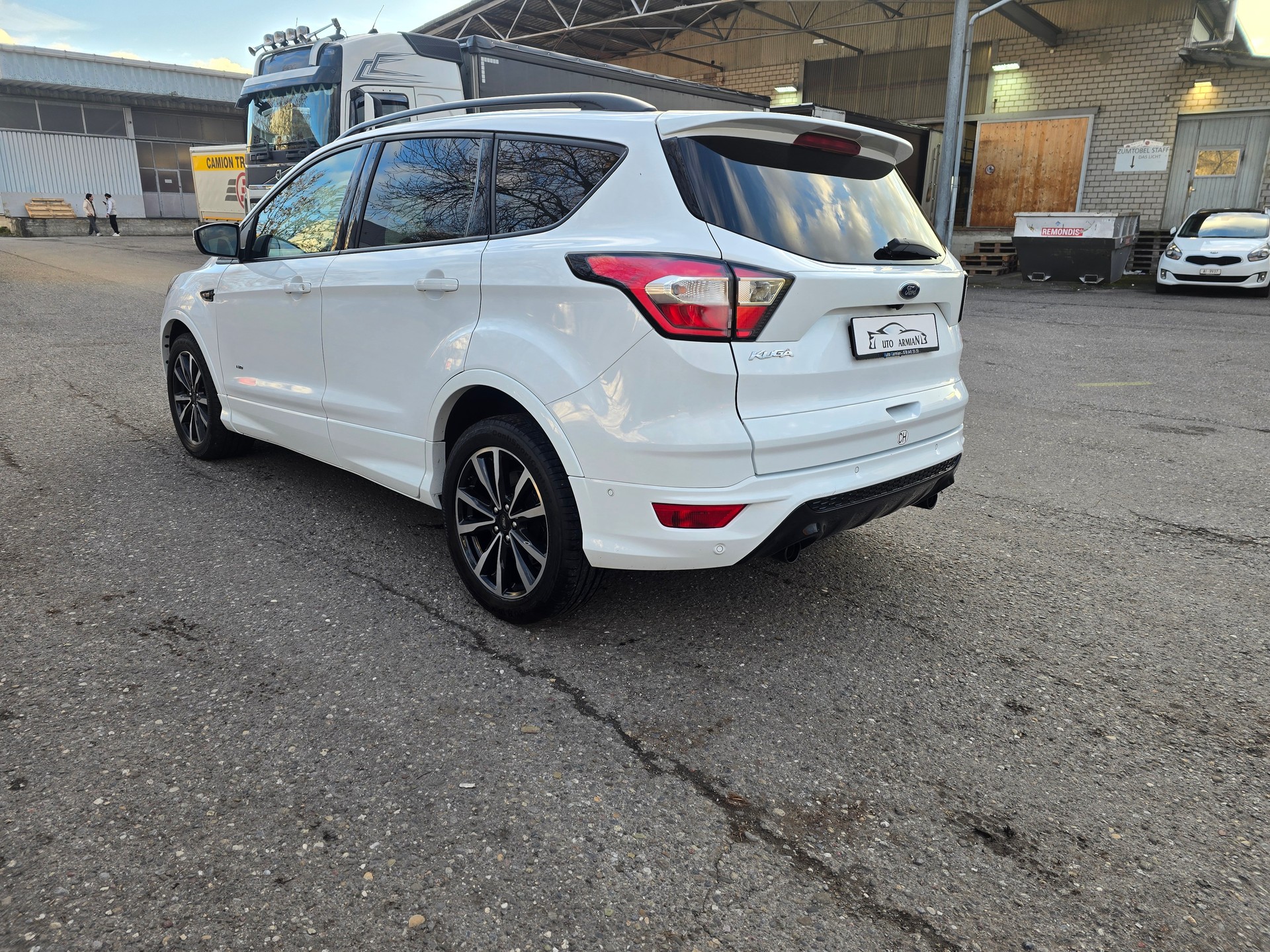 FORD Kuga 2.0 TDCi ST Line High 4WD PowerShift-image-5