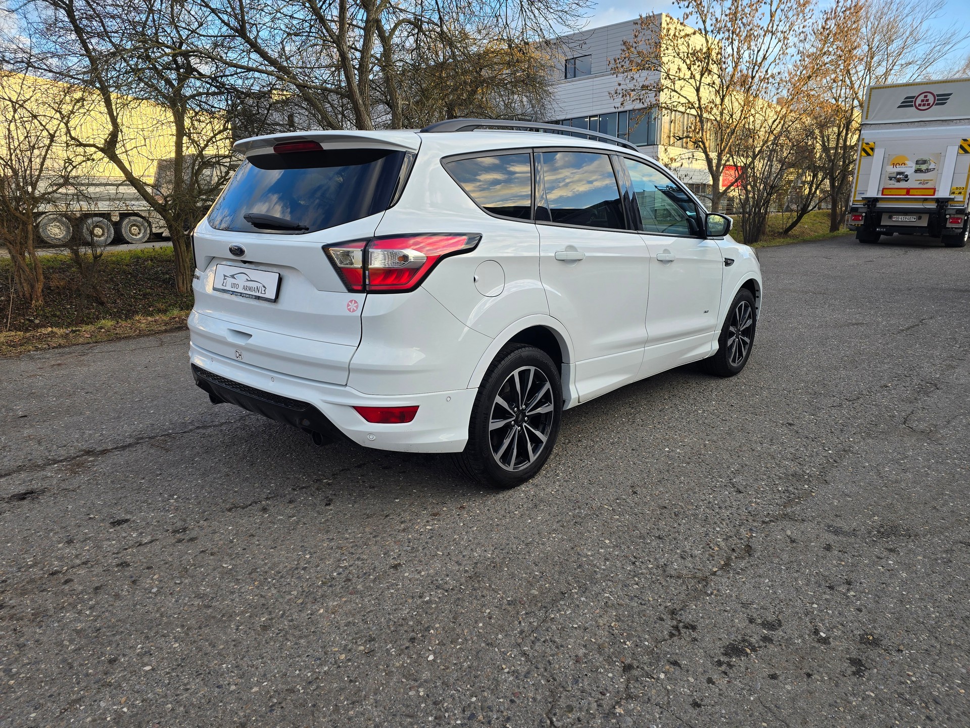 FORD Kuga 2.0 TDCi ST Line High 4WD PowerShift-image-4