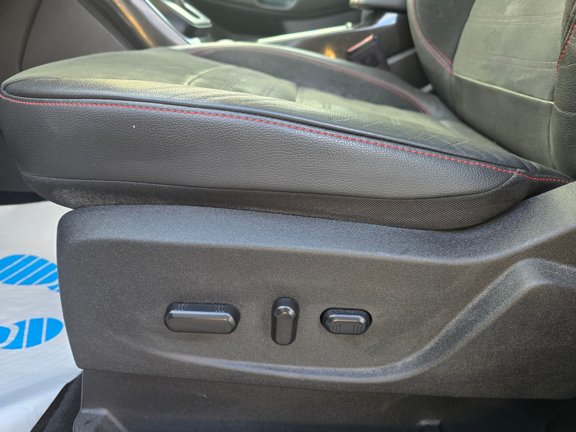 FORD Kuga 2.0 TDCi ST Line High 4WD PowerShift-image-10