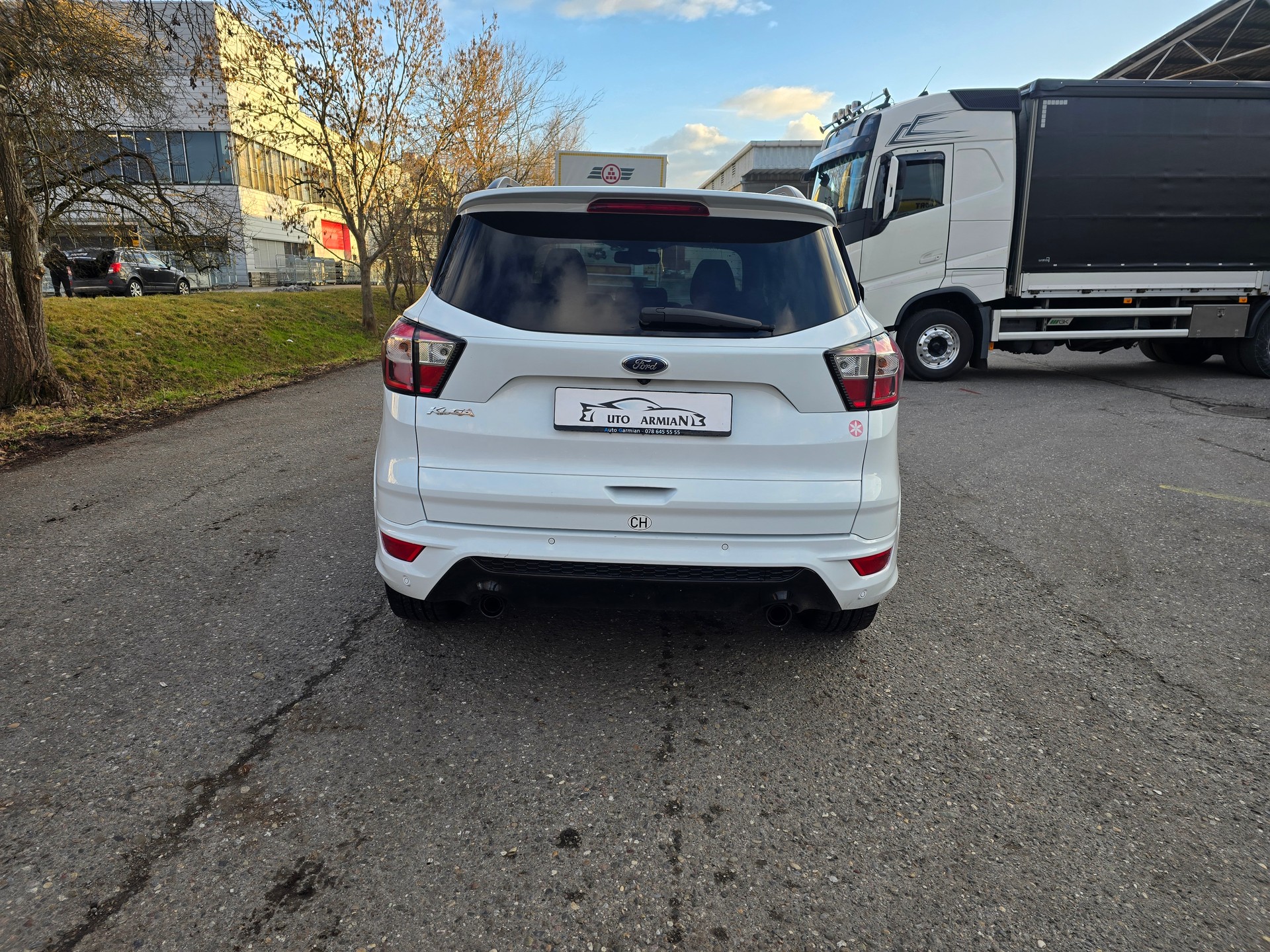 FORD Kuga 2.0 TDCi ST Line High 4WD PowerShift-image-3