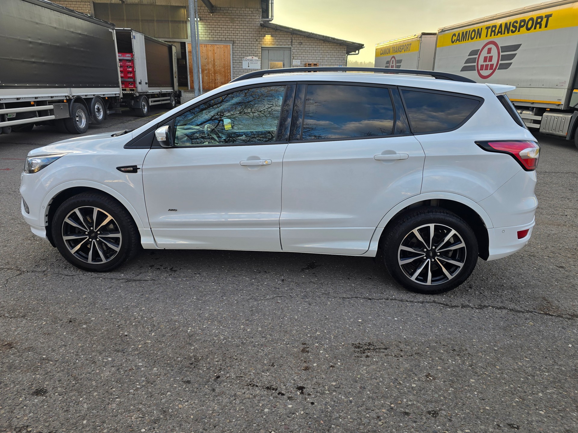 FORD Kuga 2.0 TDCi ST Line High 4WD PowerShift-image-8