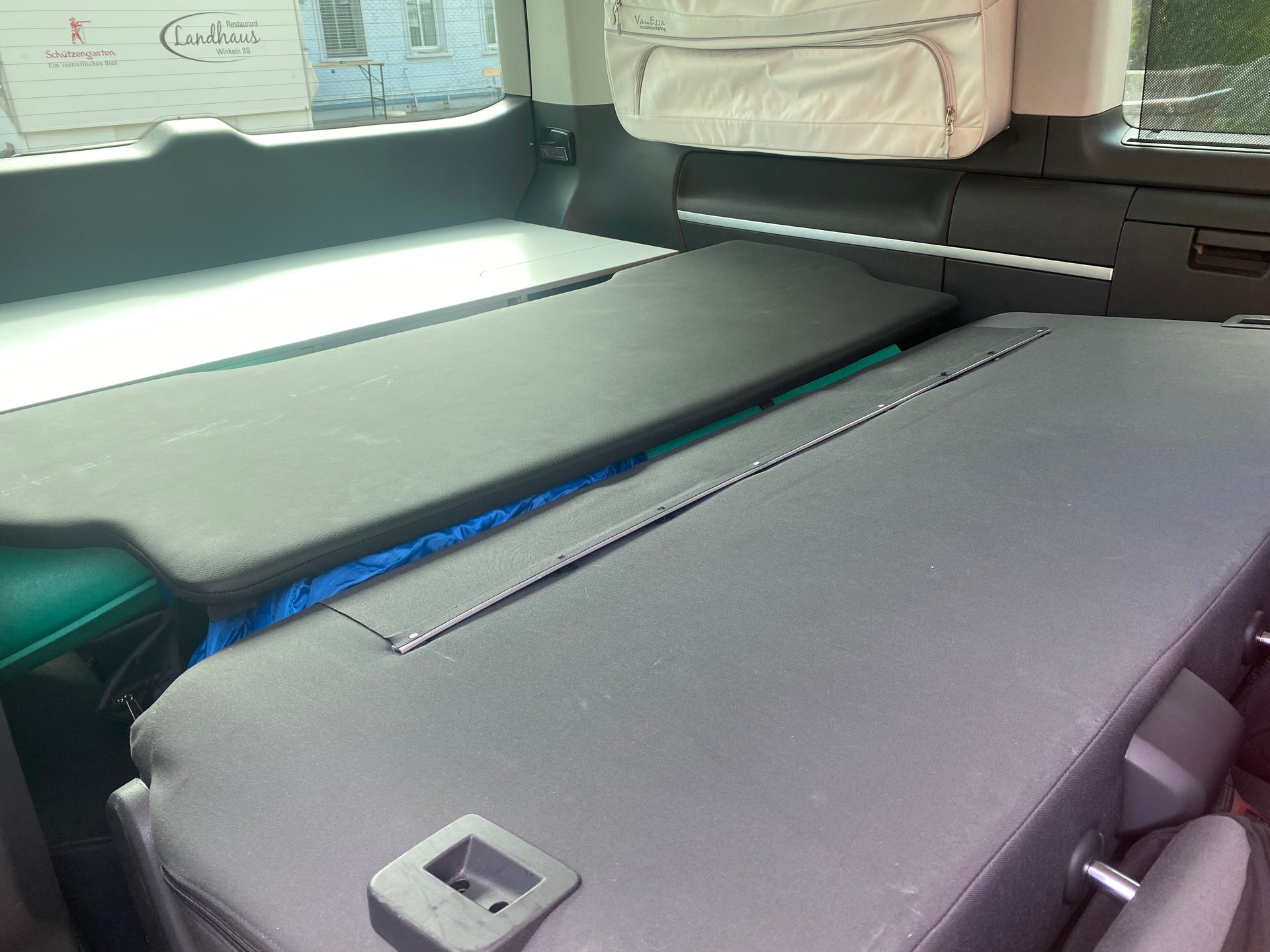 VW Multivan Highline 4M-image-8