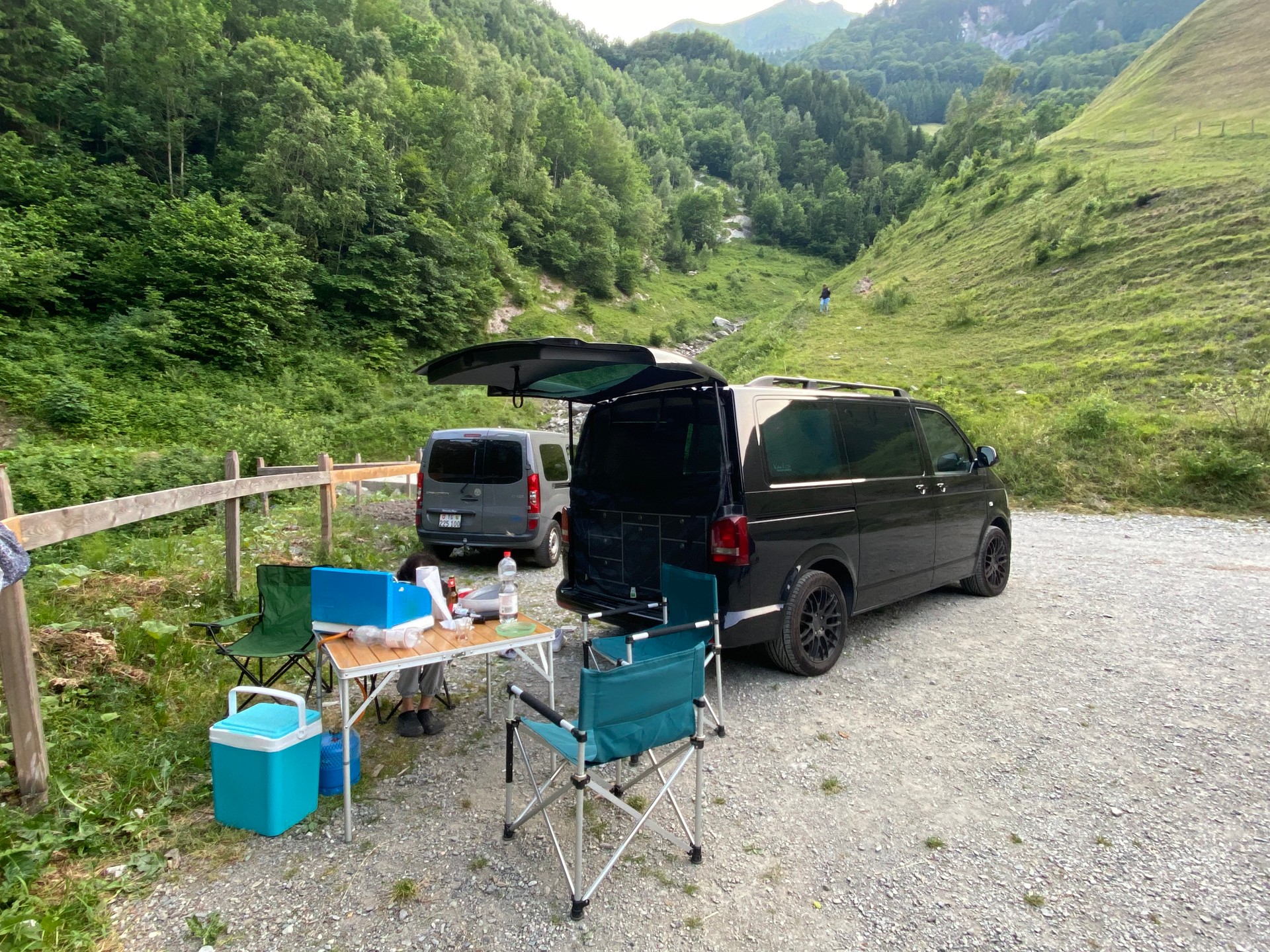 VW Multivan Highline 4M-image-16