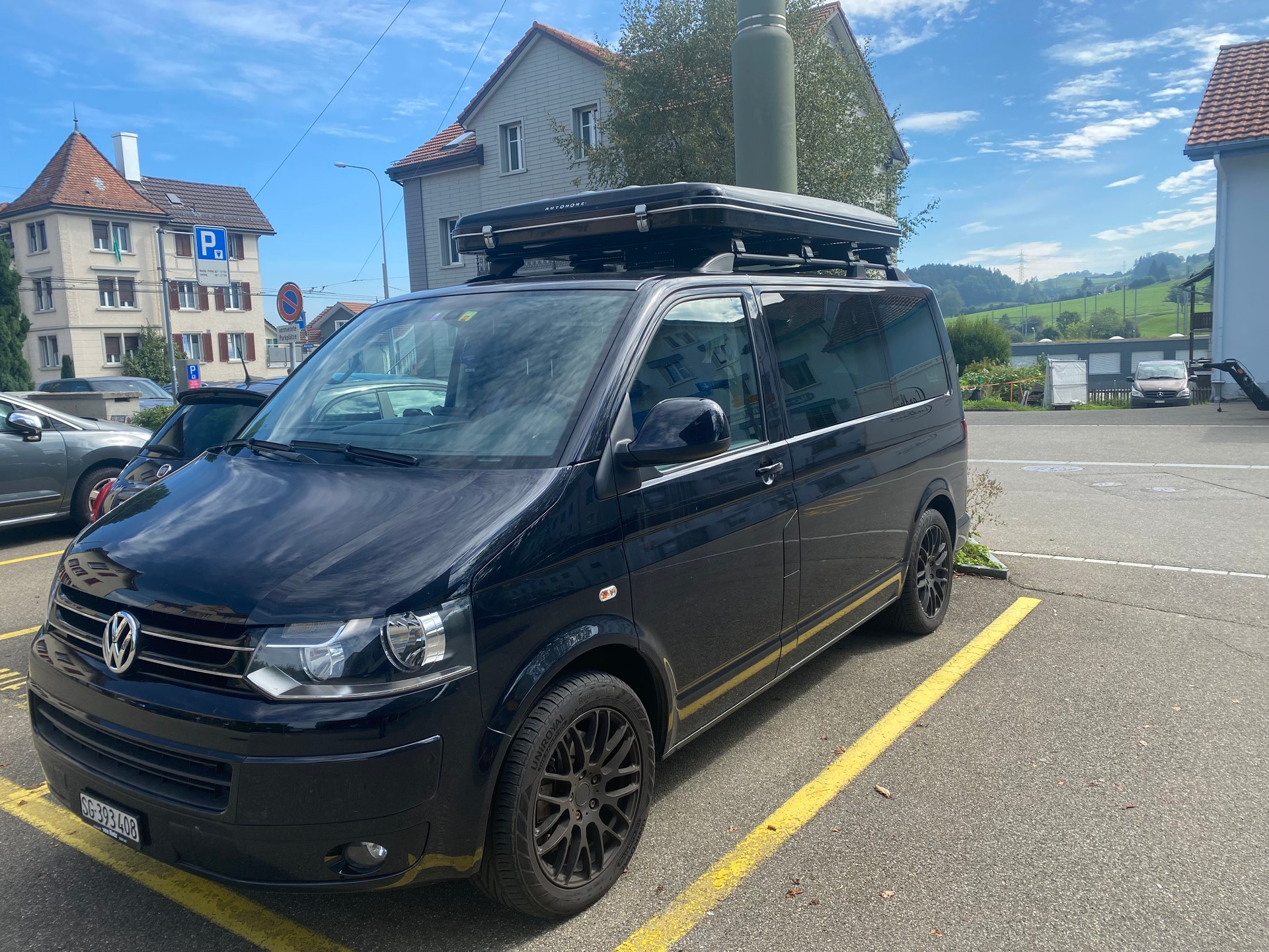VW Multivan Highline 4M-image-12