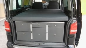 VW Multivan Highline 4M-image-1