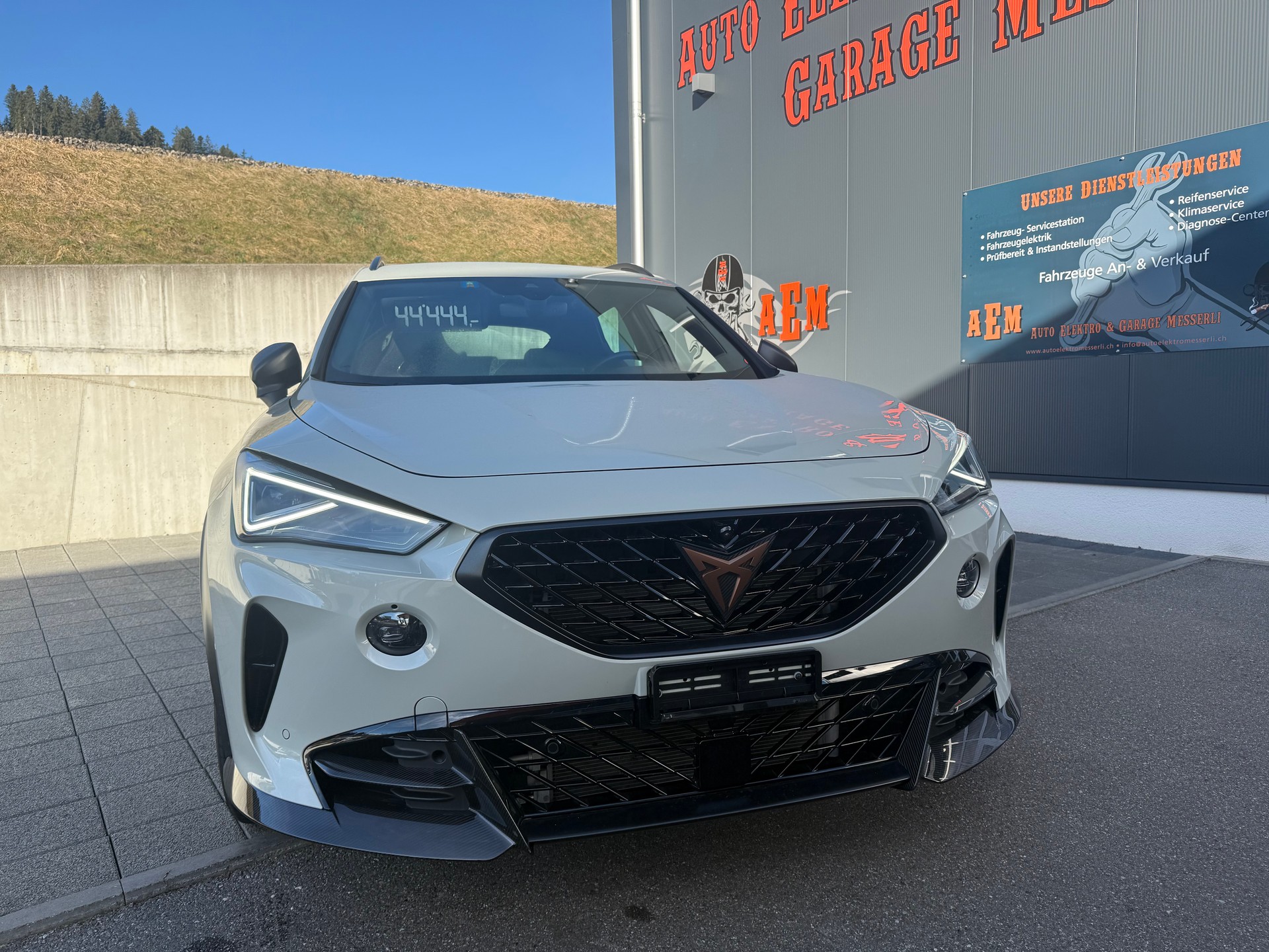 CUPRA Formentor 2.5TSI VZ5 Taiga Grey 4Drive DSG-image-2