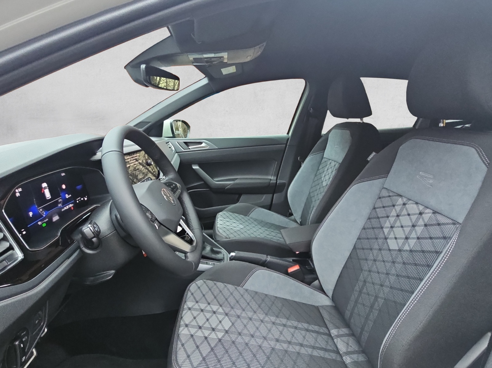 VW Taigo 1.5 TSI R-Line DSG-image-8