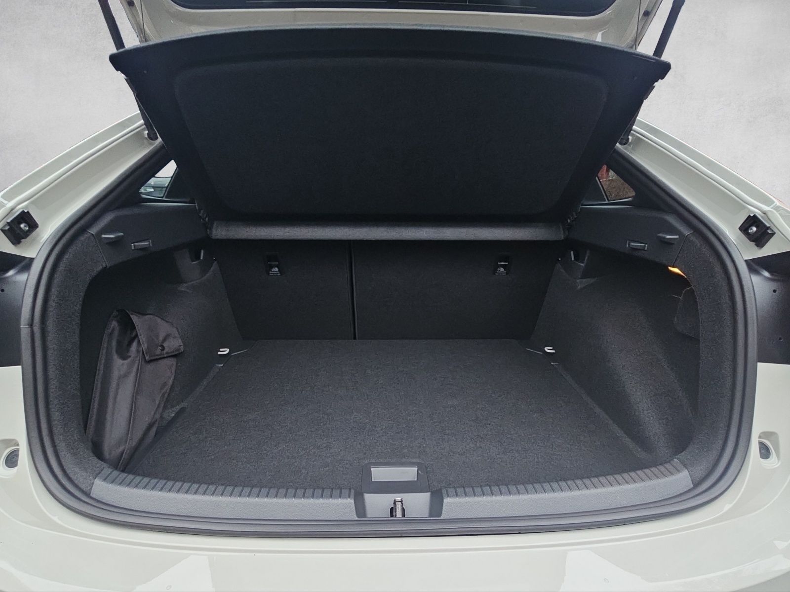 VW Taigo 1.5 TSI R-Line DSG-image-13