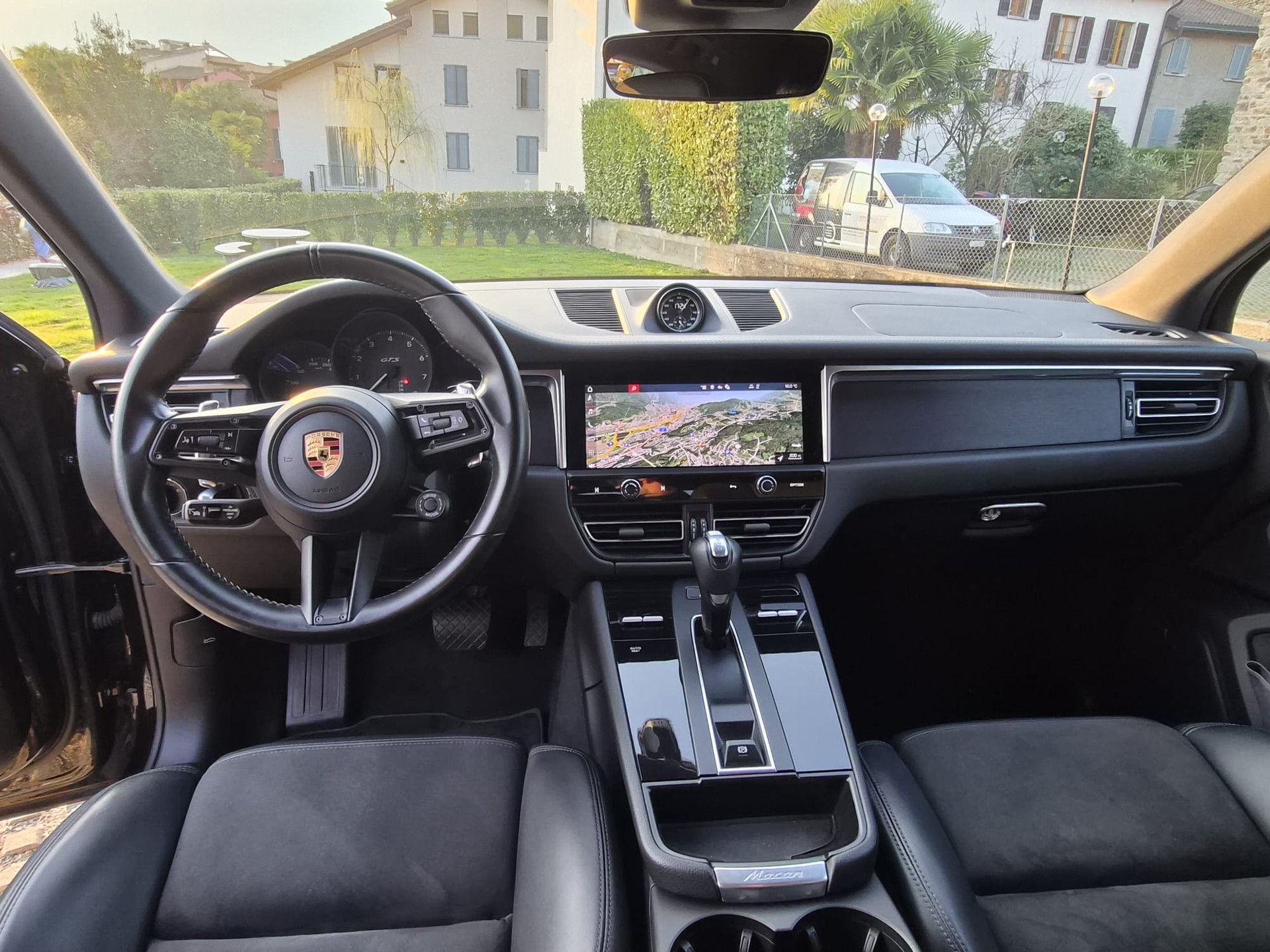 PORSCHE Macan GTS PDK-image-5