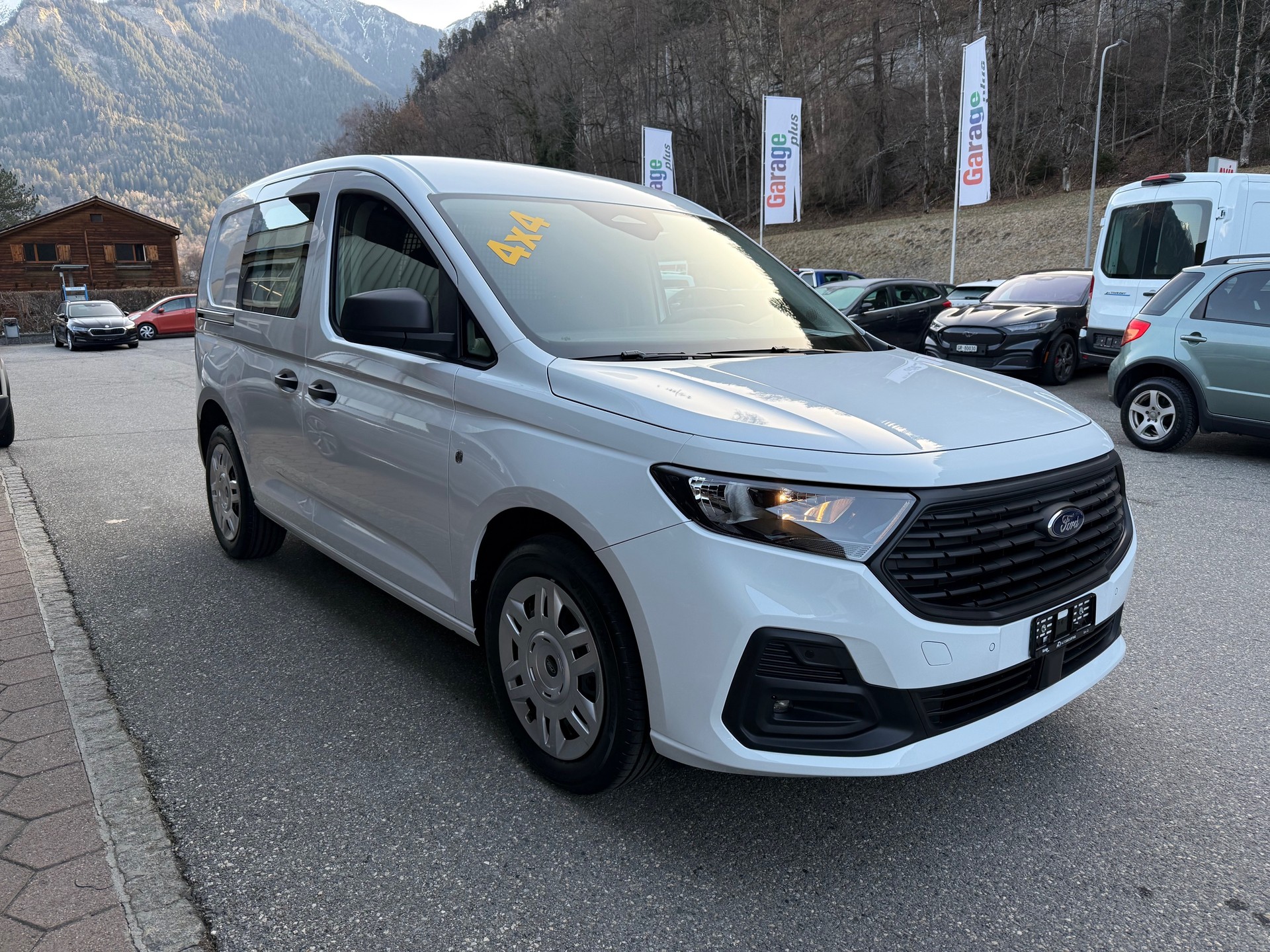 FORD Transit Connect Kasten 2.0 EcoBlue Trend AWD-image-2