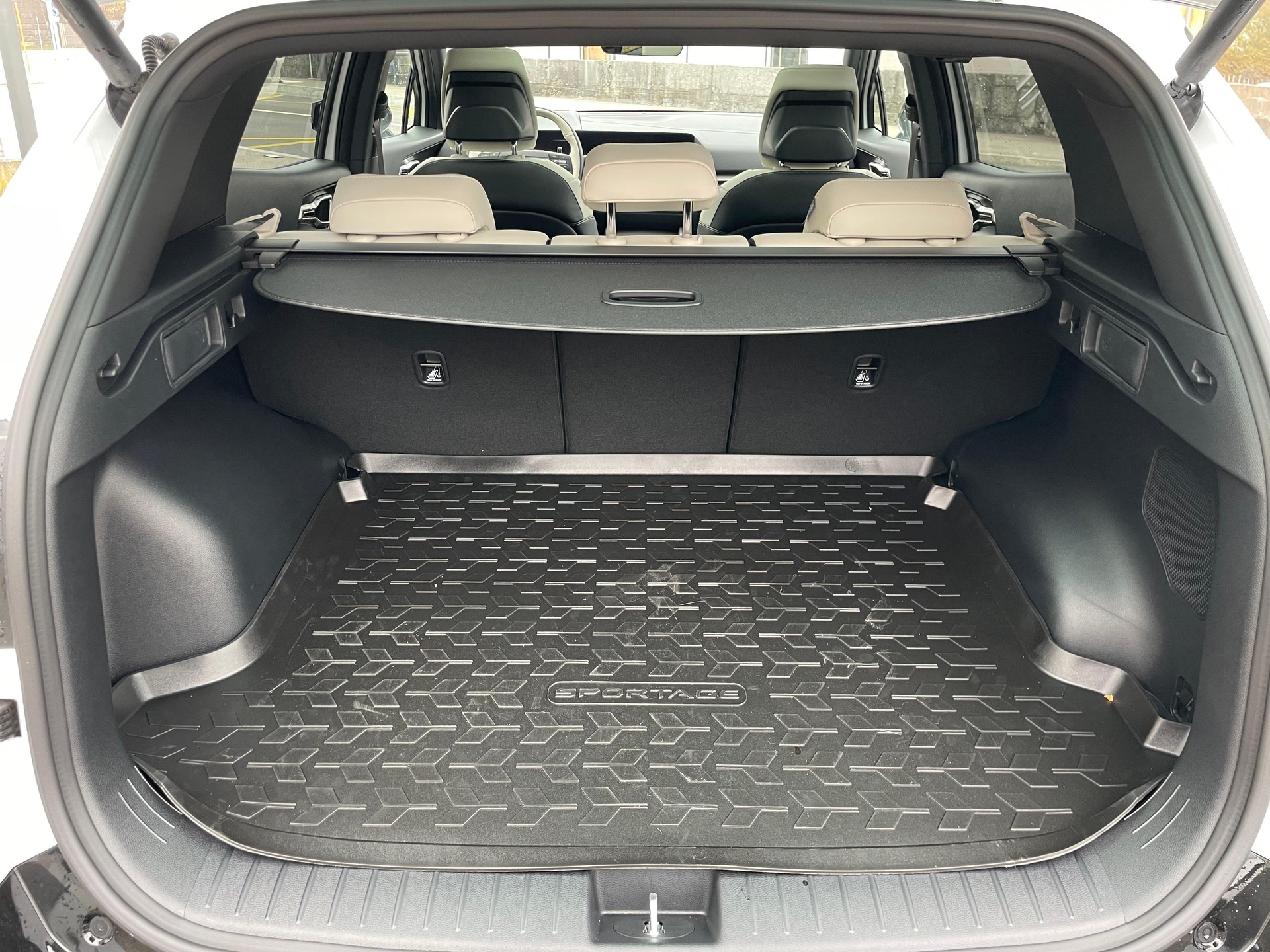 KIA Sportage 1.6 T-GDi Hybrid GT-Line-image-12