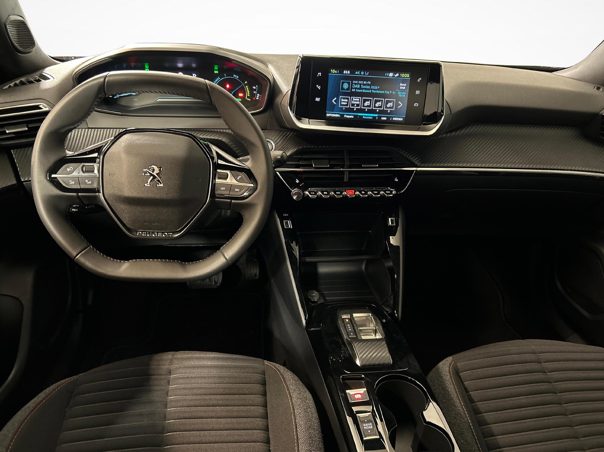 PEUGEOT 2008 e-Active Pack-image-7