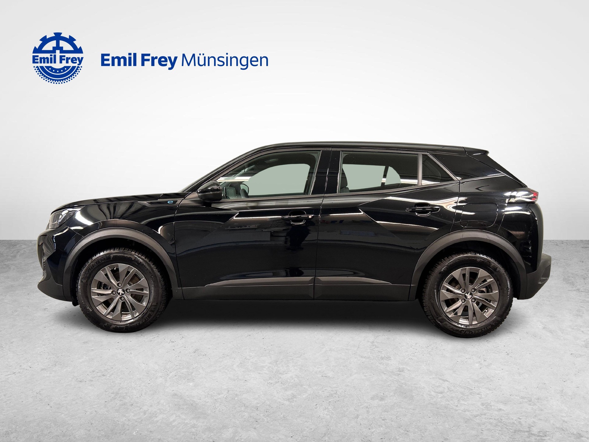 PEUGEOT 2008 e-Active Pack-image-5