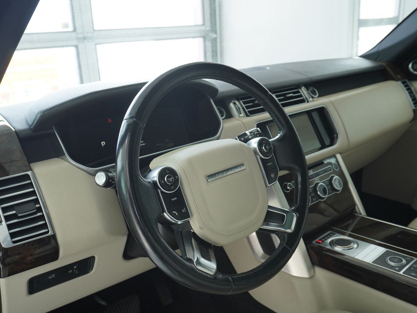 LAND ROVER Range Rover 5.0 V8 SC Vogue Automatic-image-2